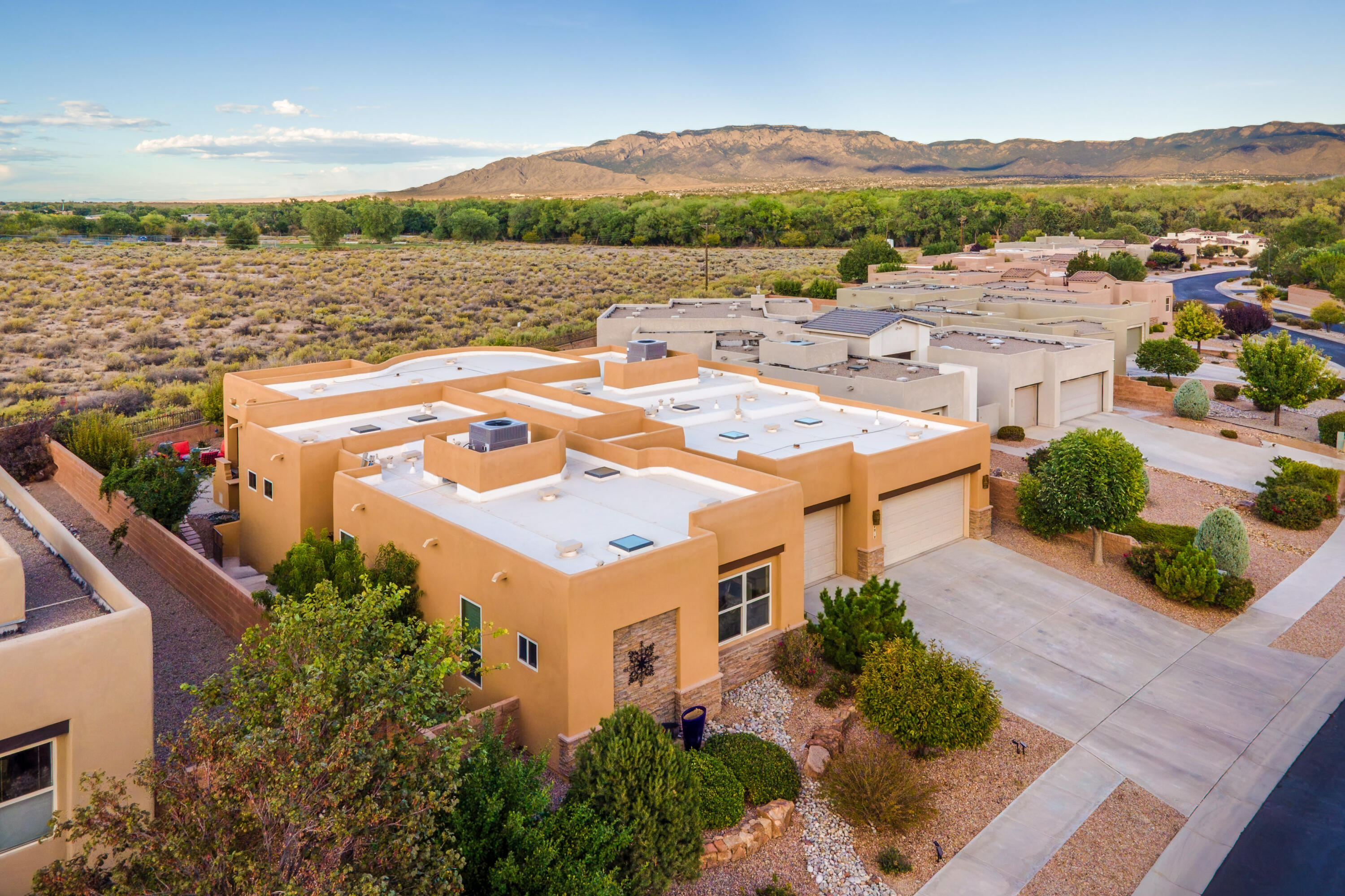4919 Valle Rio Trail NW