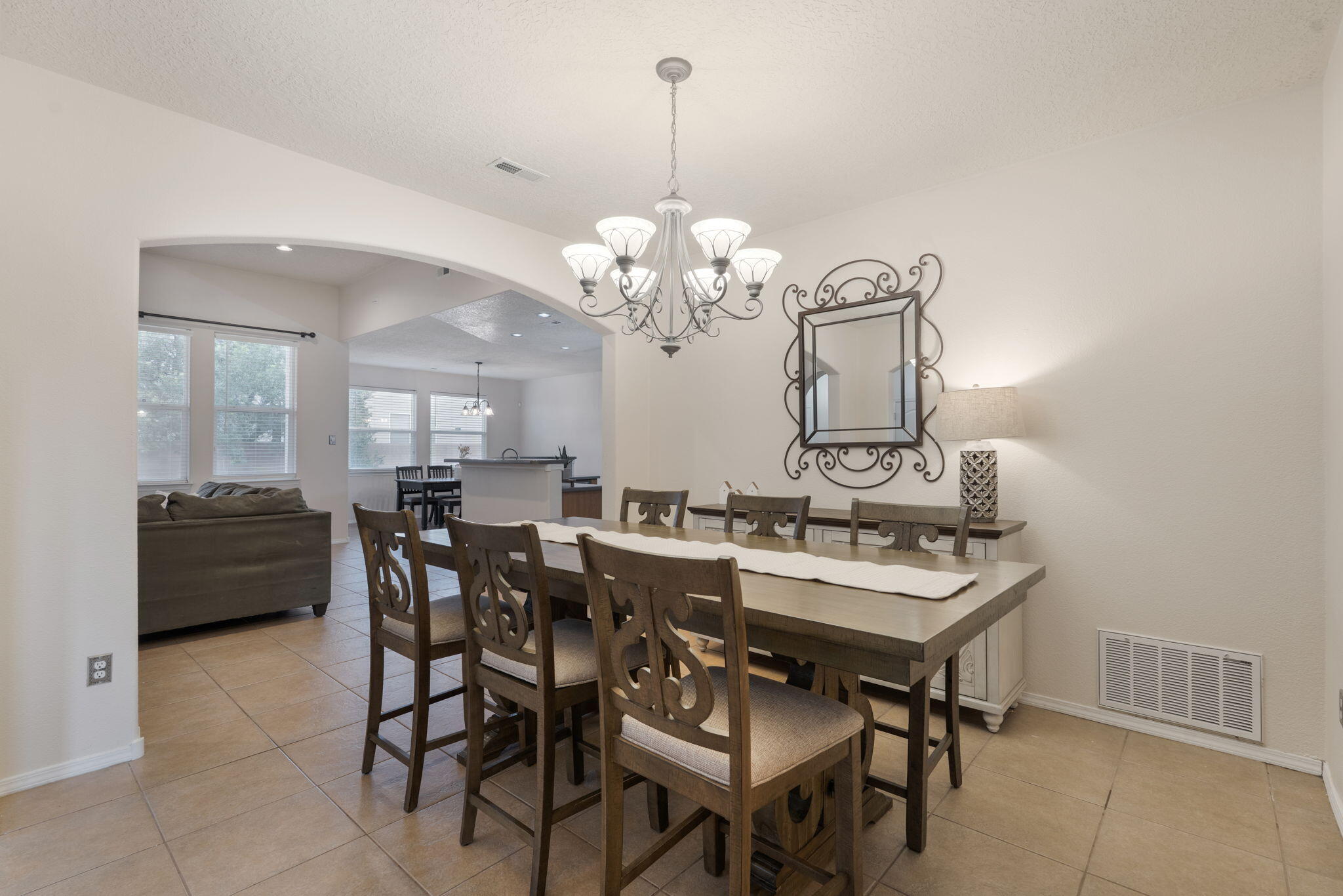 1909 Caramesa Court SE