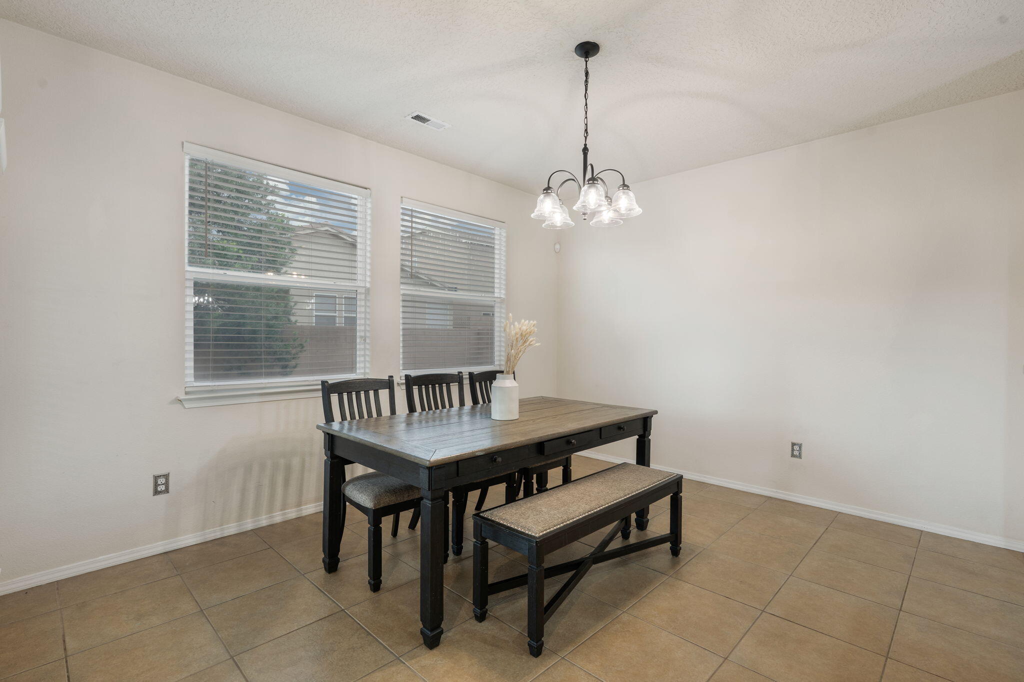 1909 Caramesa Court SE