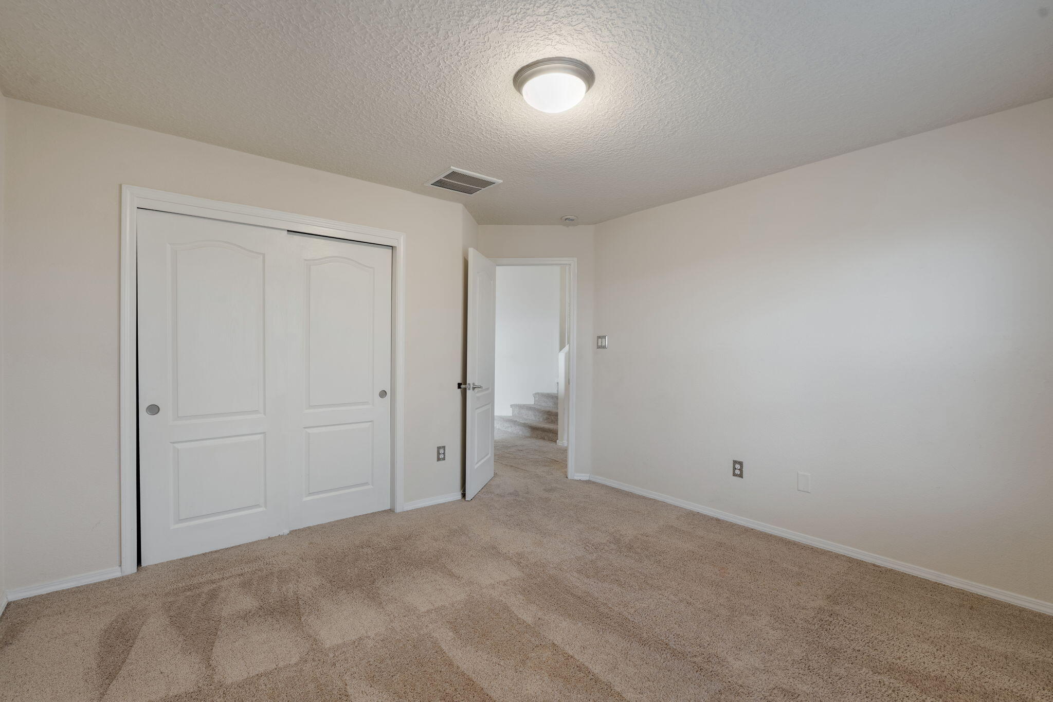 1909 Caramesa Court SE