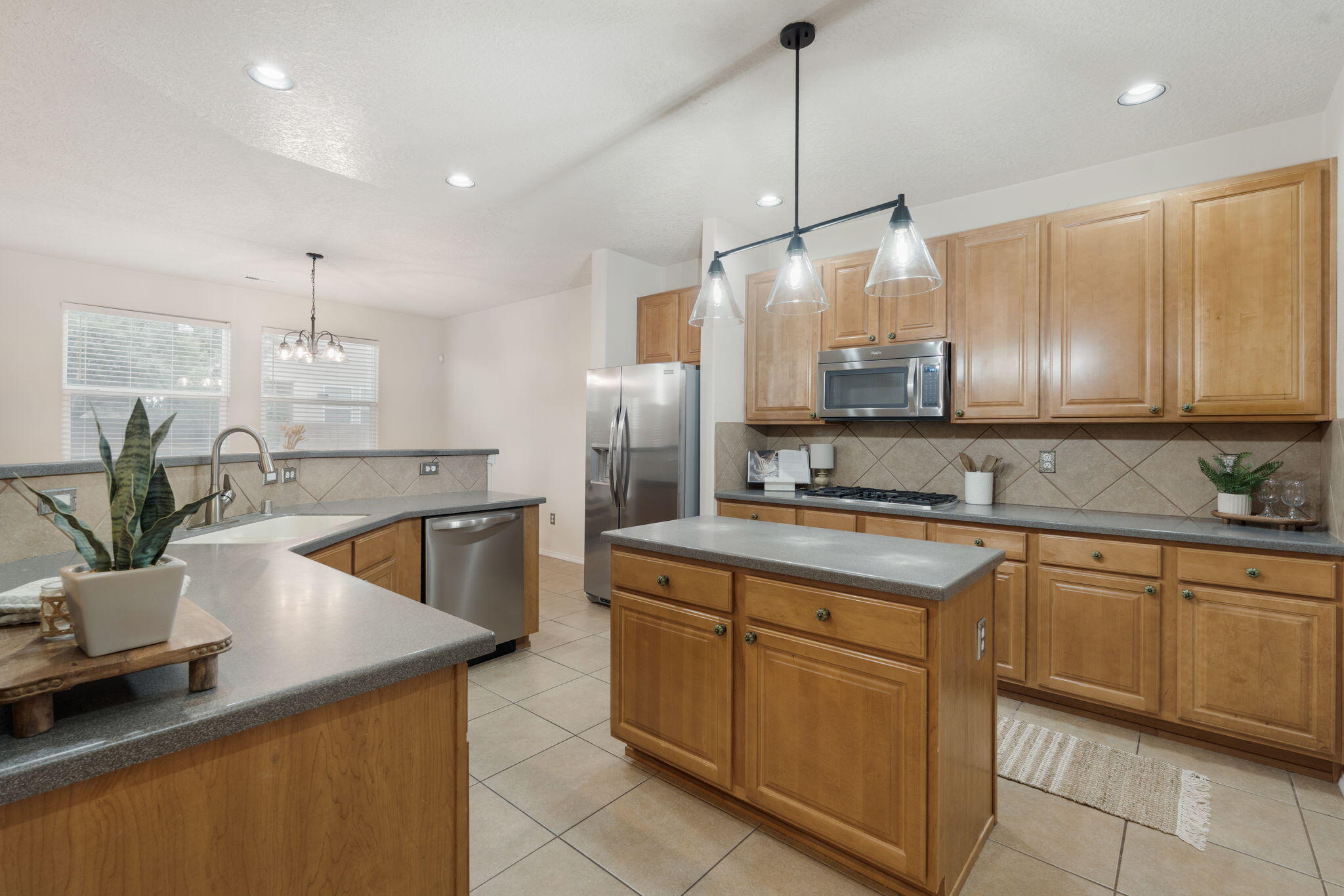 1909 Caramesa Court SE
