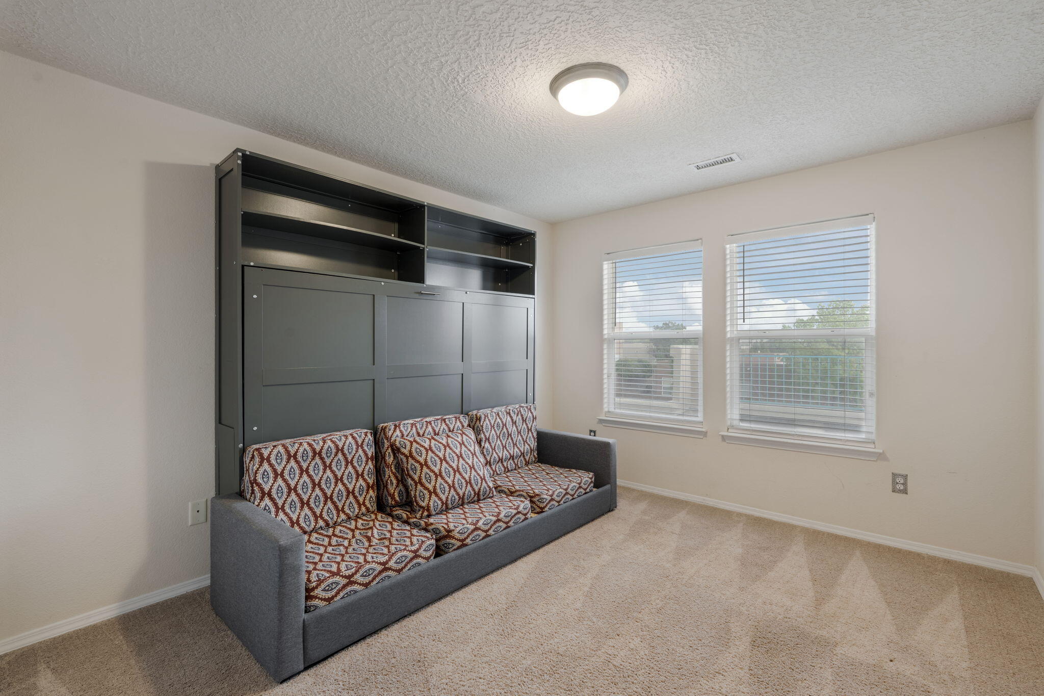 1909 Caramesa Court SE