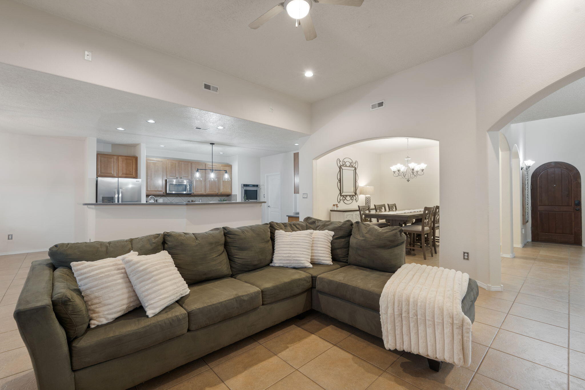 1909 Caramesa Court SE