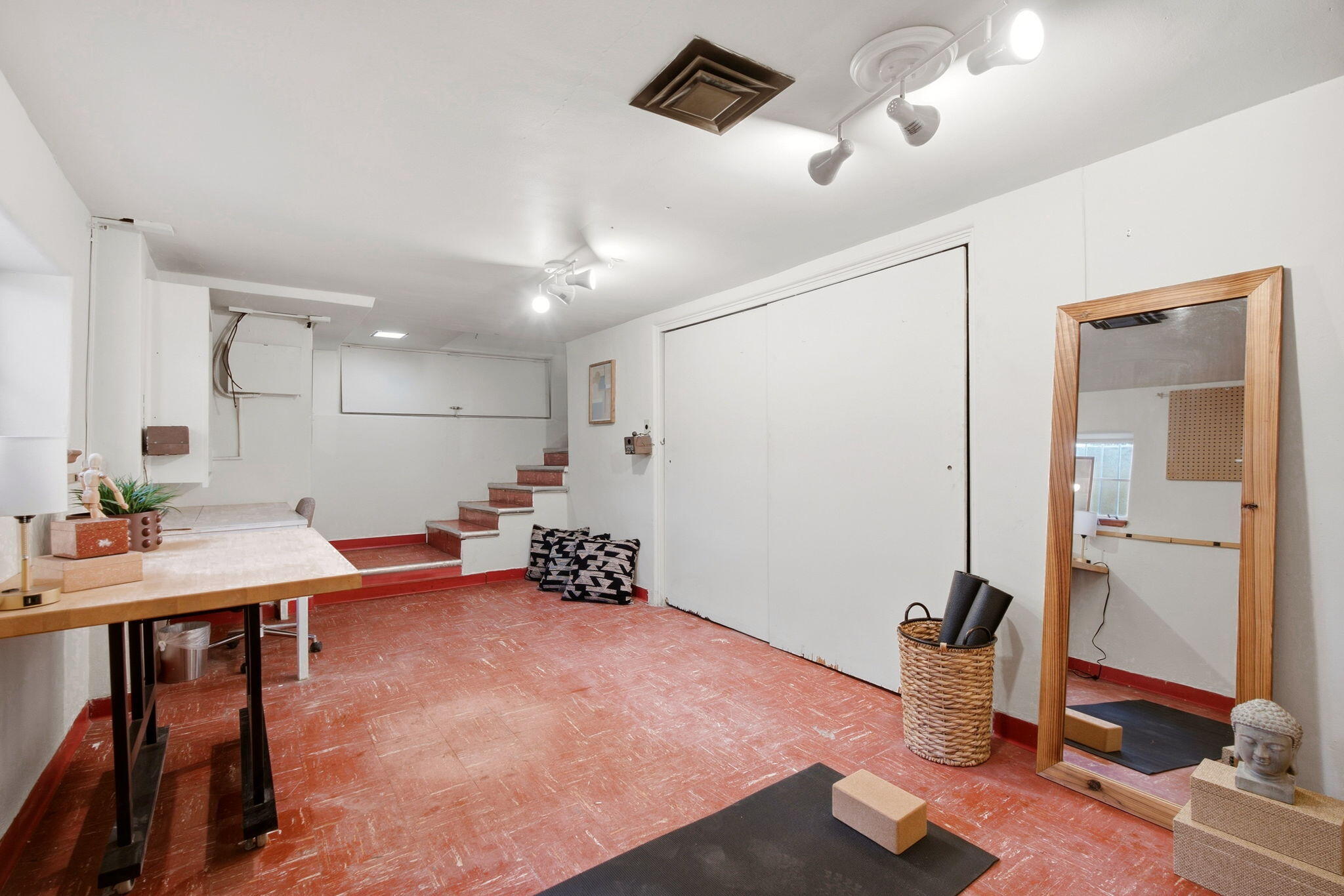 309 Hermosa Drive SE