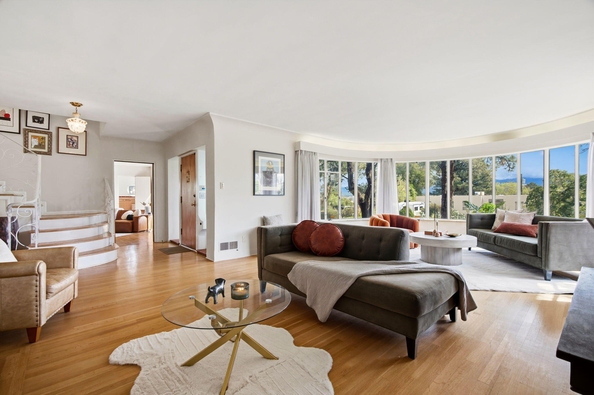 309 Hermosa Drive SE