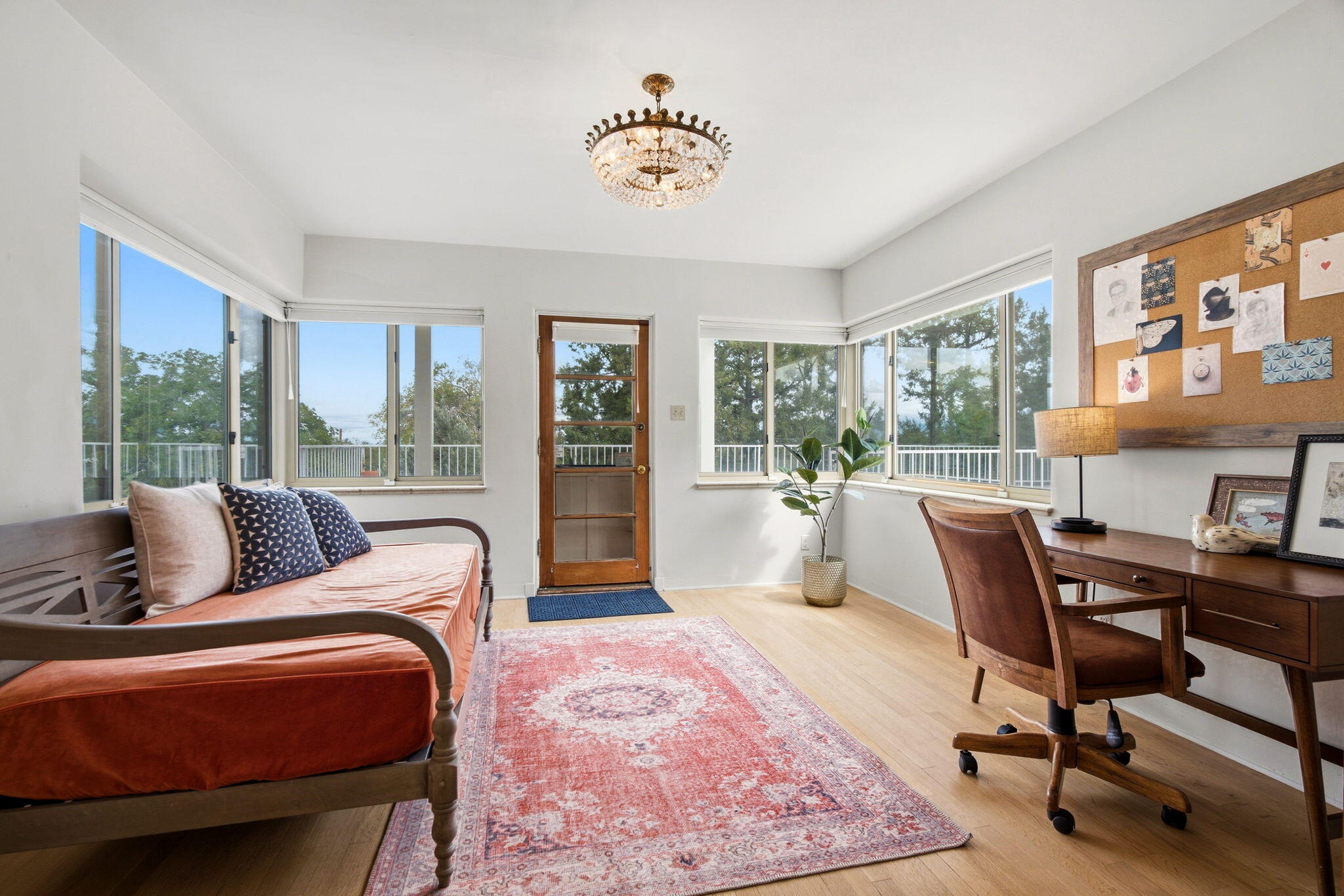 309 Hermosa Drive SE