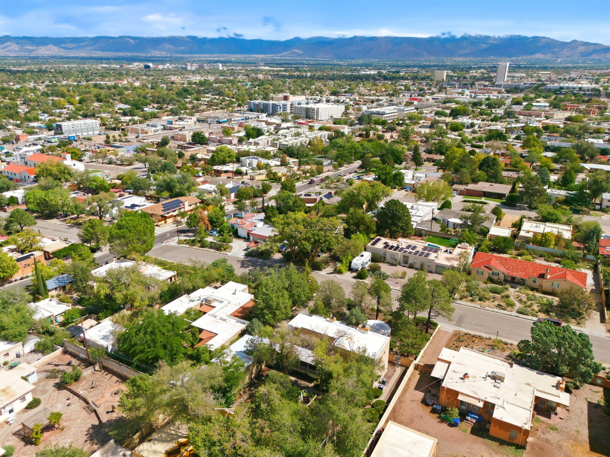 309 Hermosa Drive SE