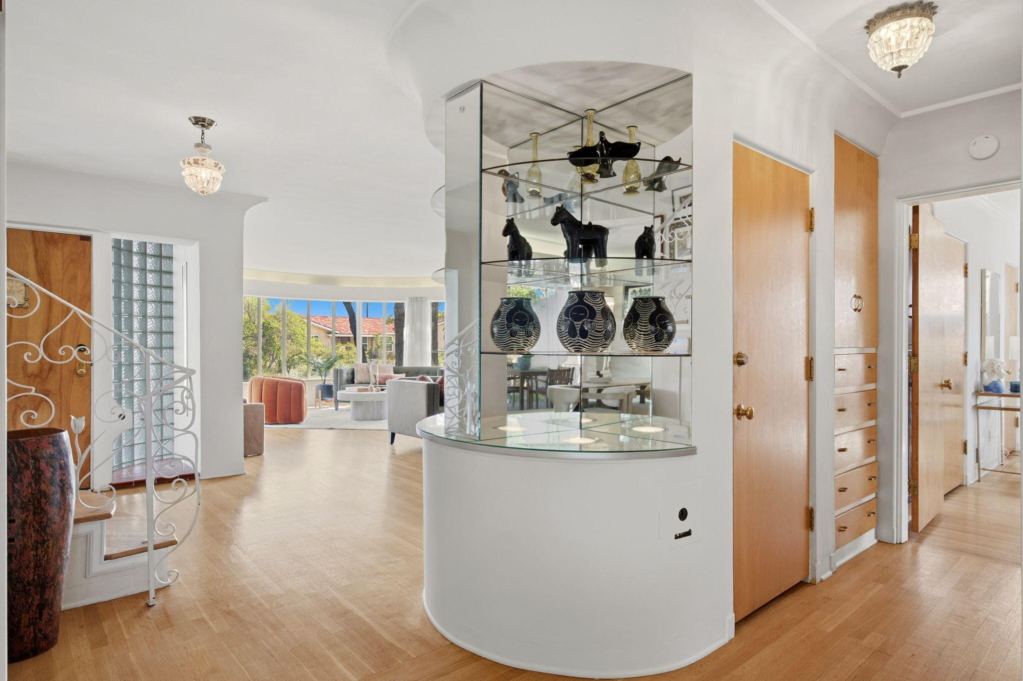 309 Hermosa Drive SE