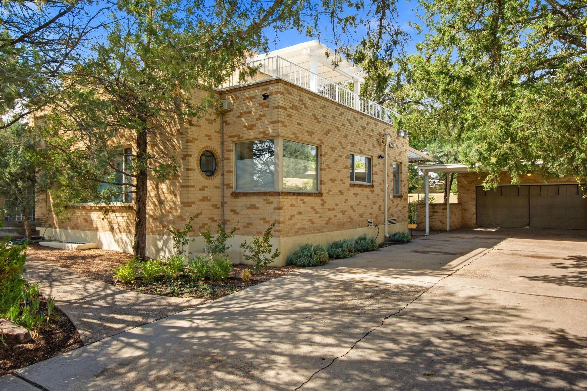 309 Hermosa Drive SE