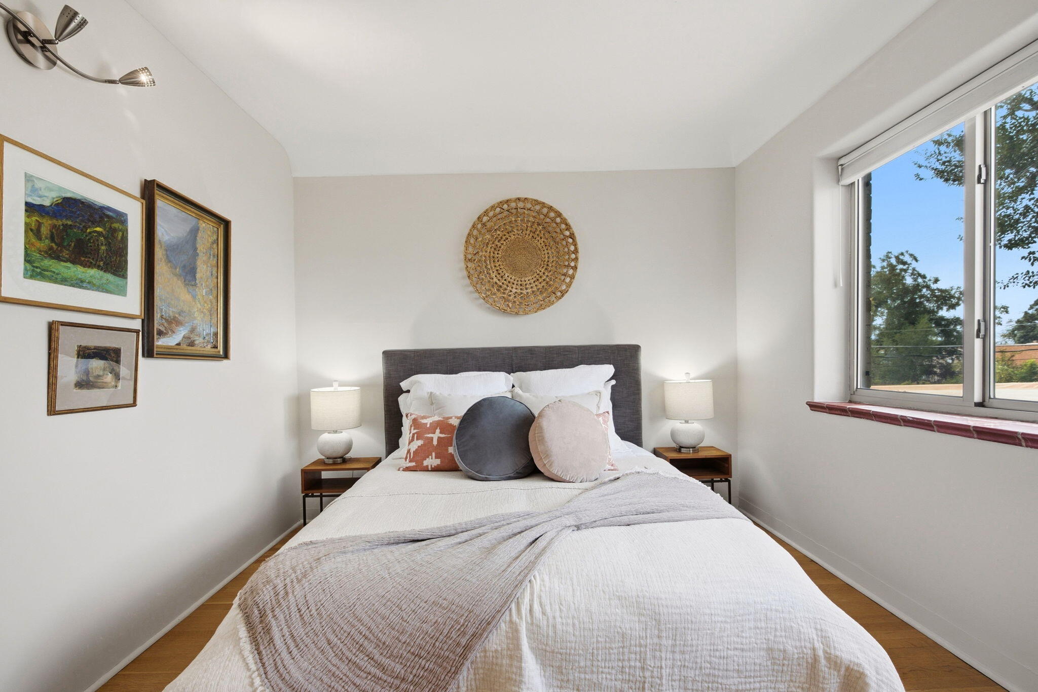 309 Hermosa Drive SE