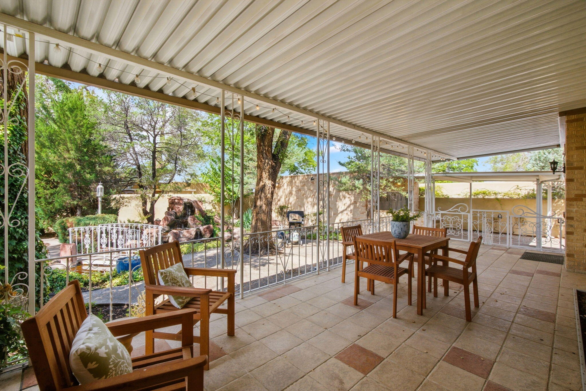 309 Hermosa Drive SE