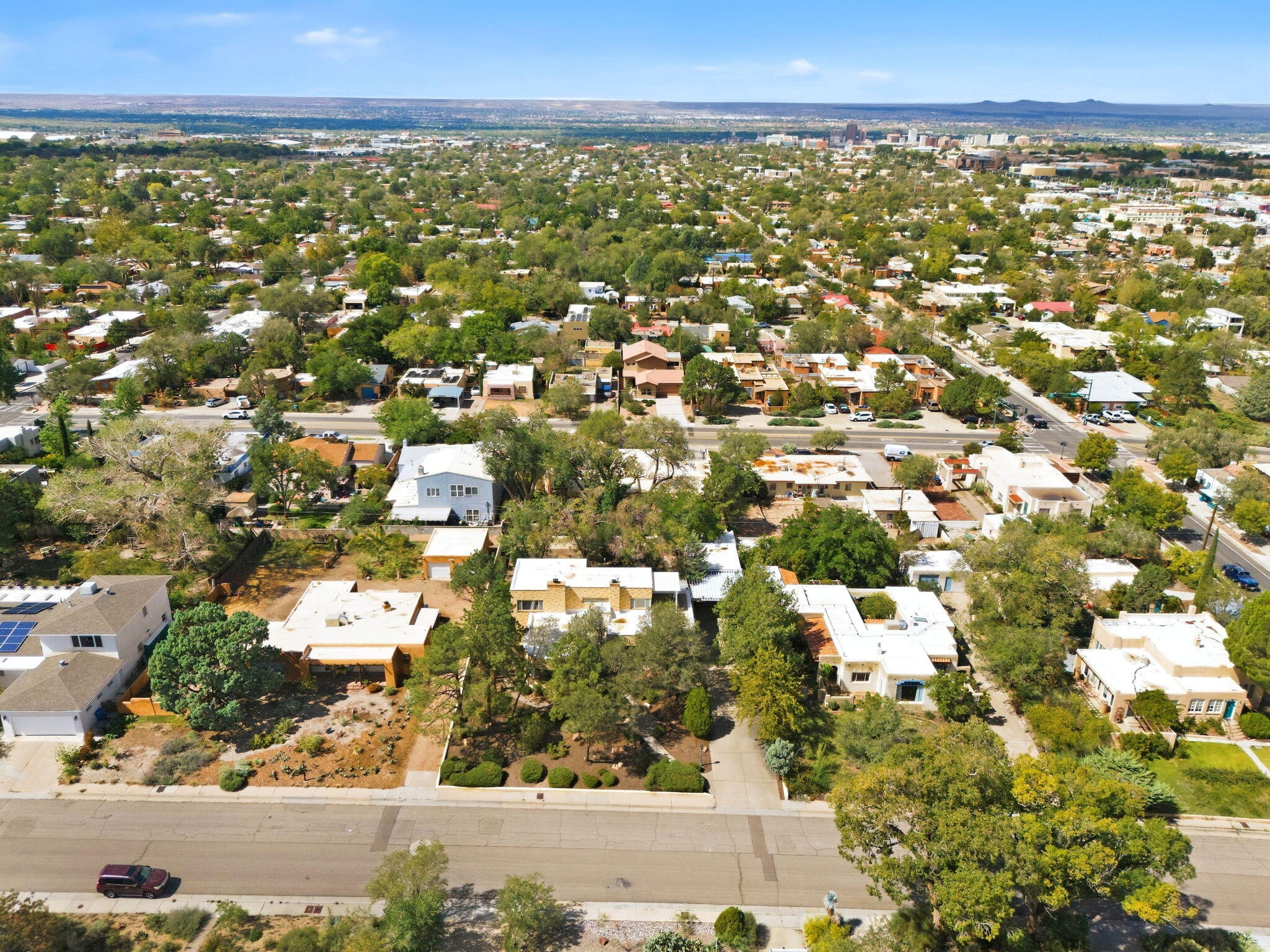 309 Hermosa Drive SE