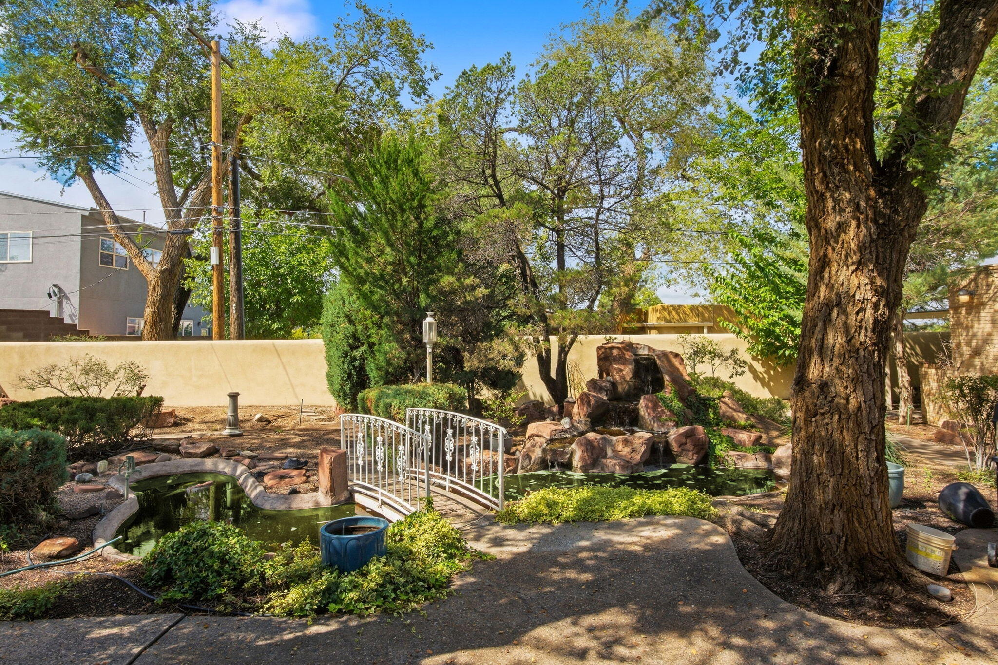 309 Hermosa Drive SE