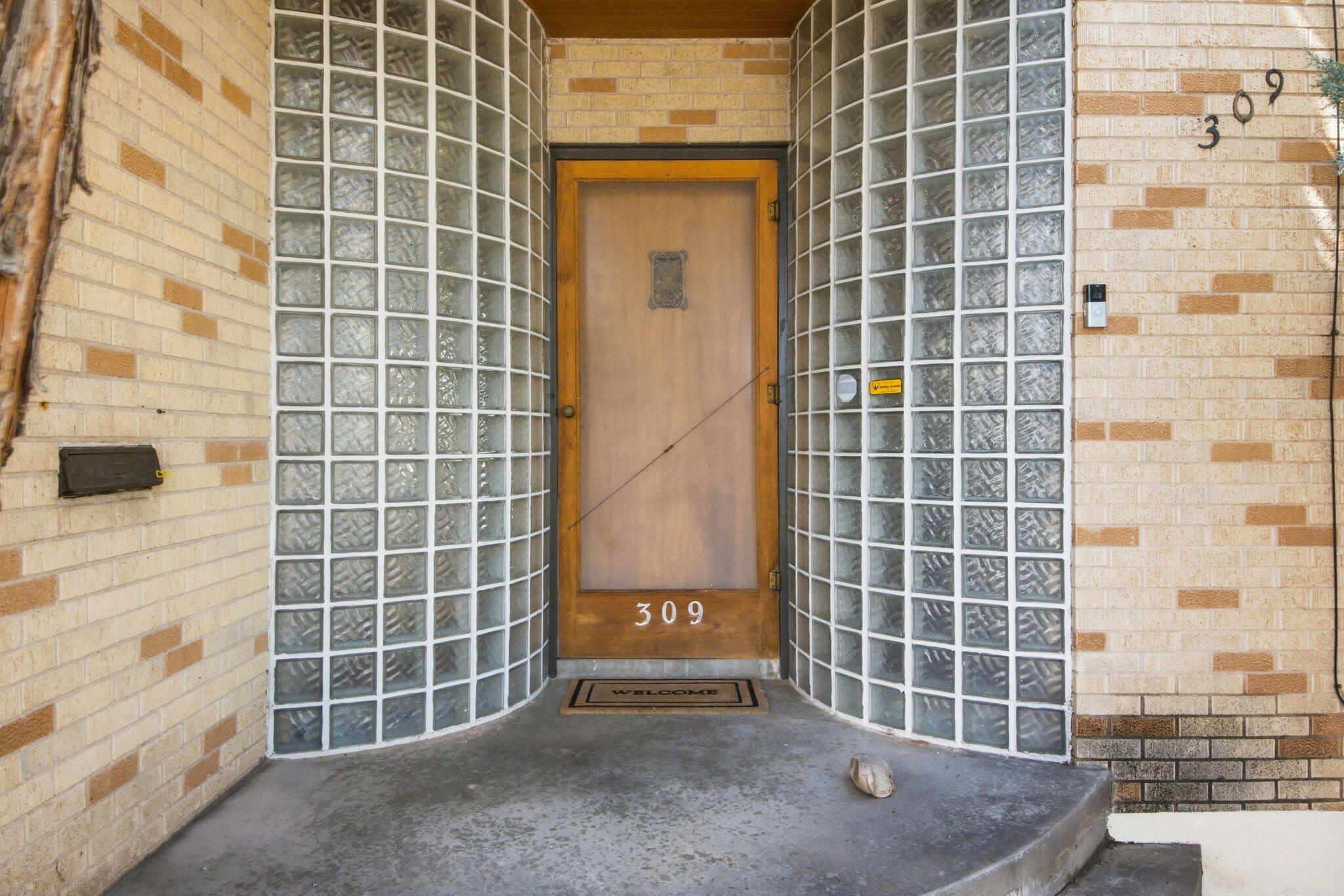 309 Hermosa Drive SE