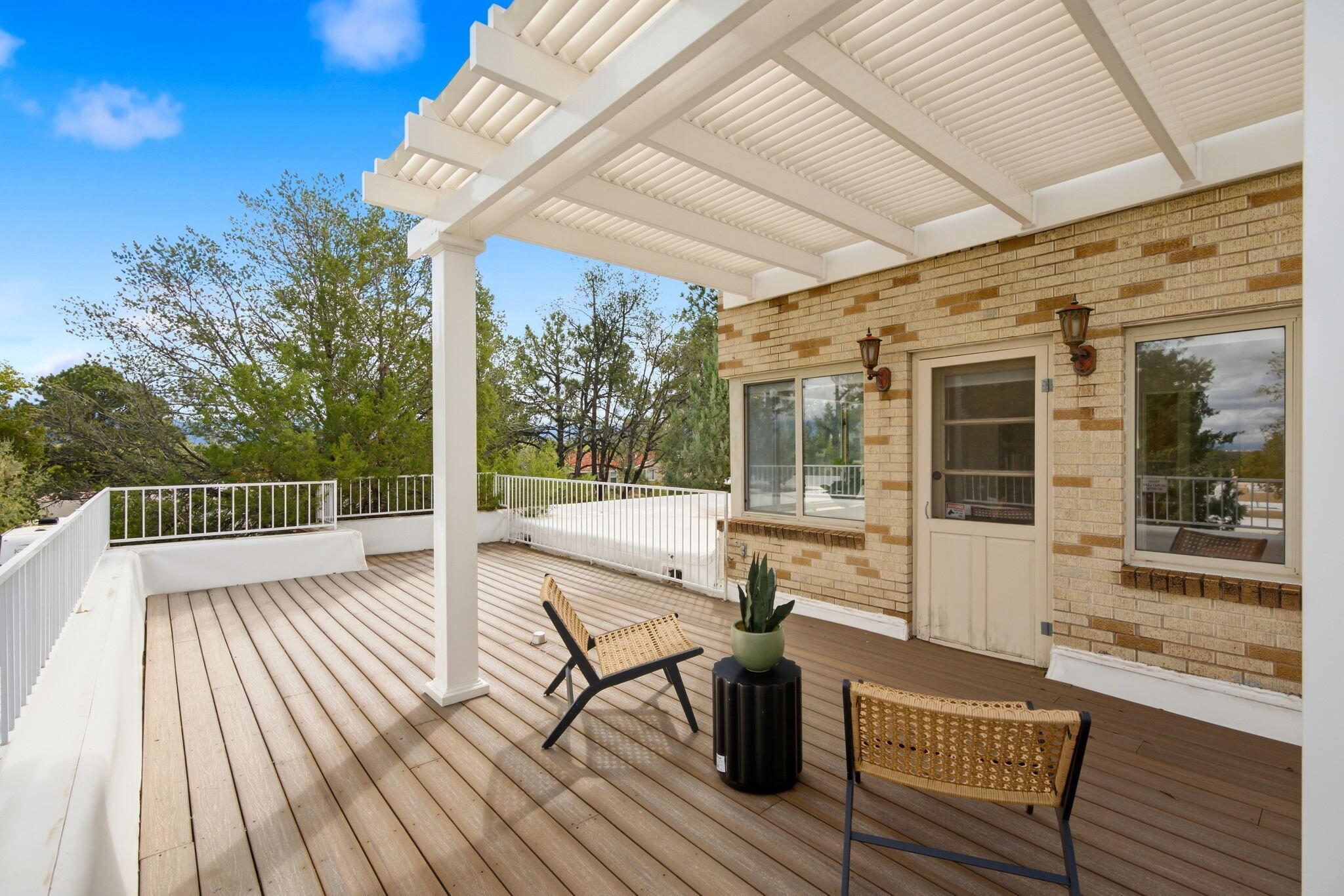 309 Hermosa Drive SE