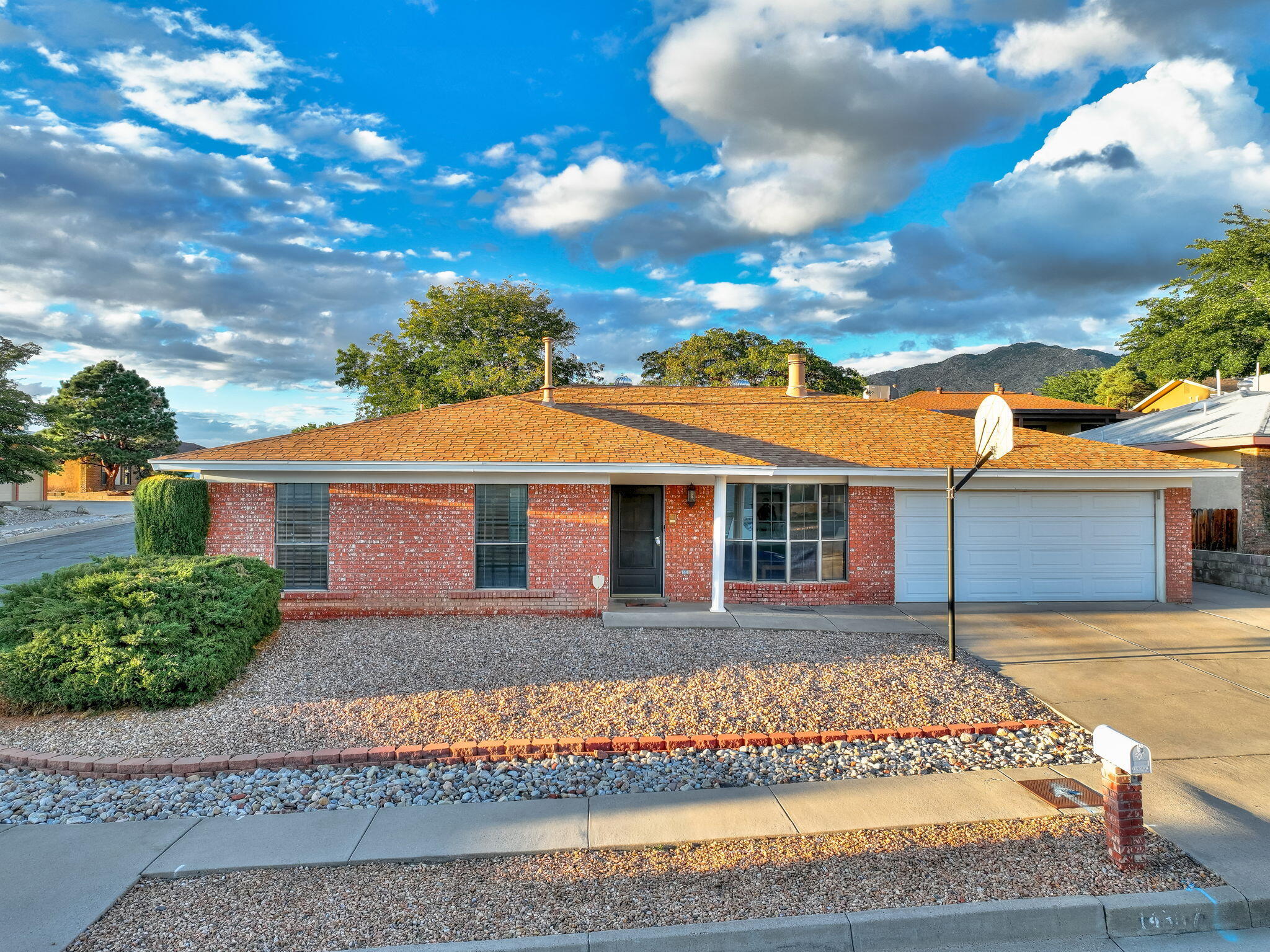 14307 Camino Del Rey NE