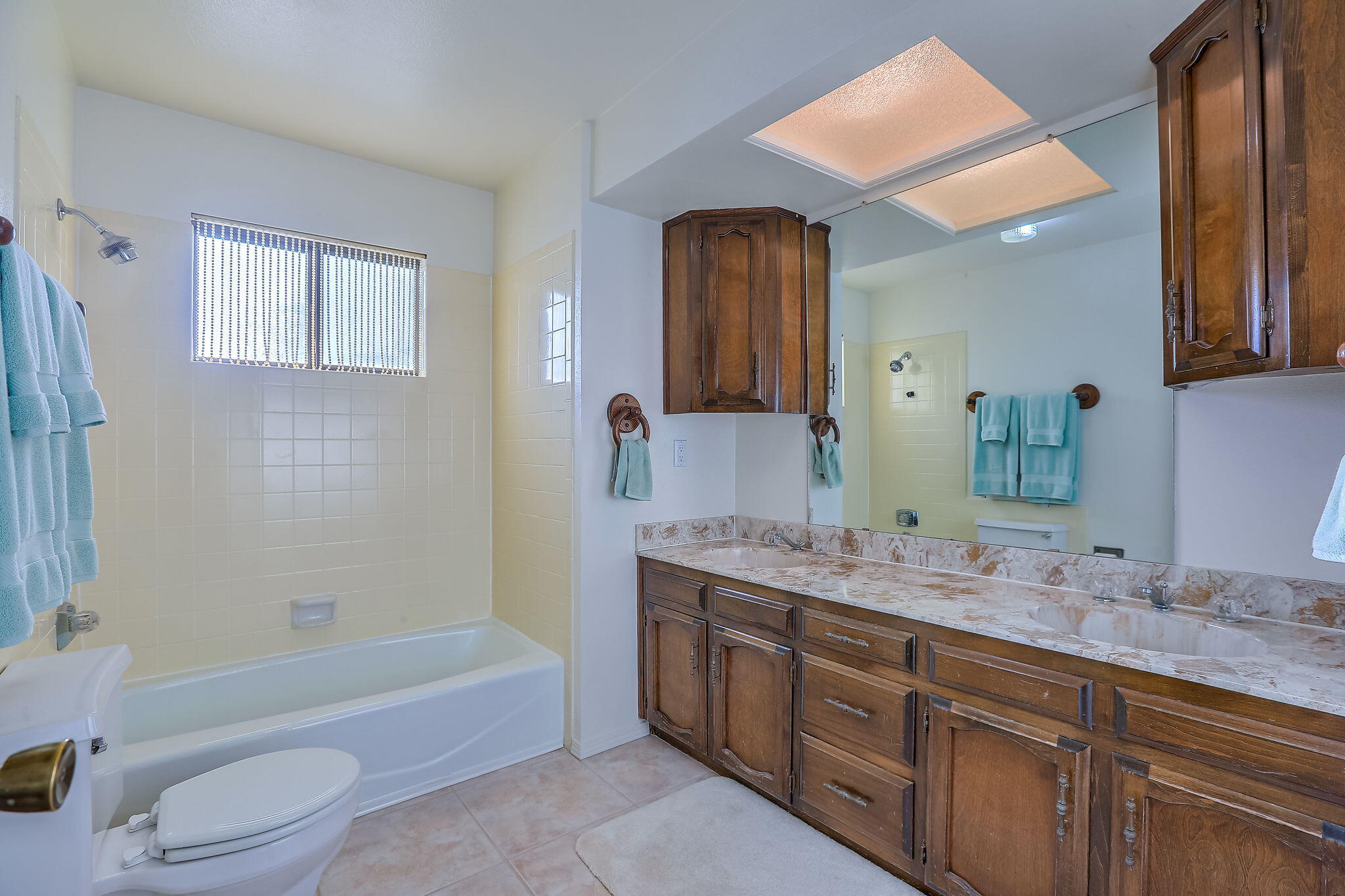 14307 Camino Del Rey NE
