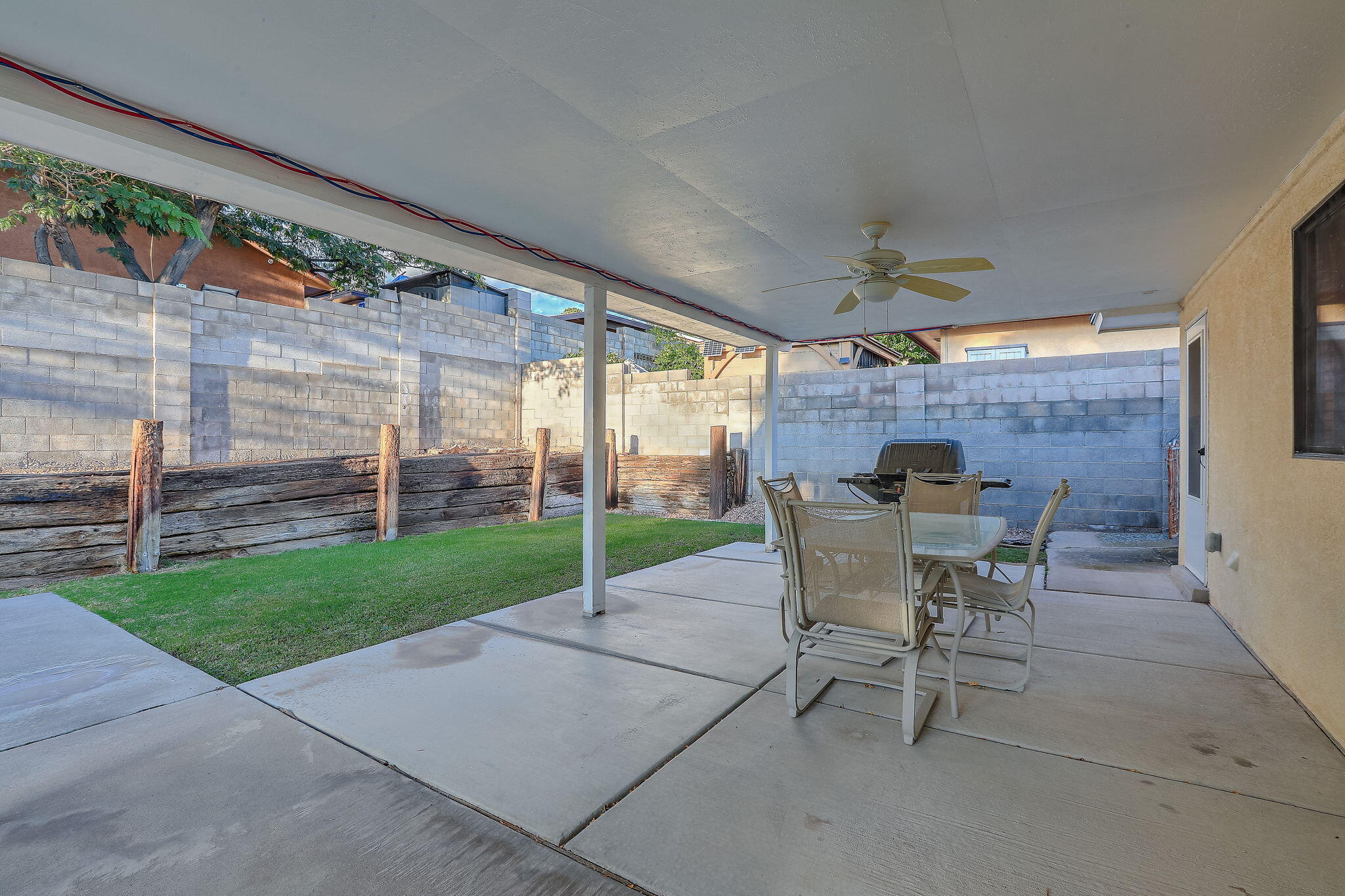 14307 Camino Del Rey NE
