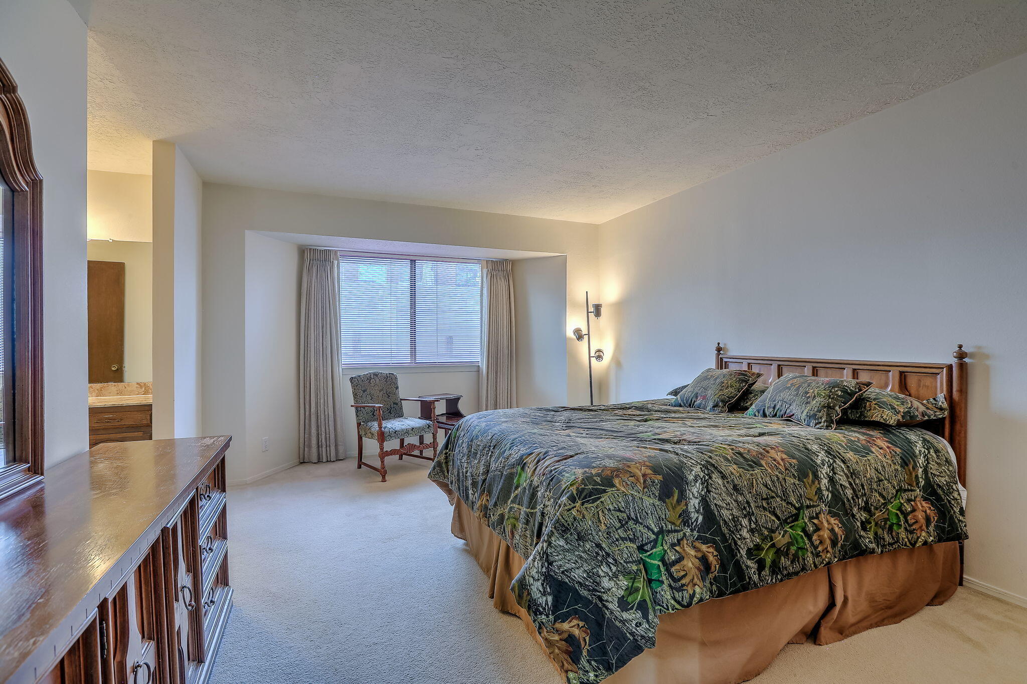 14307 Camino Del Rey NE