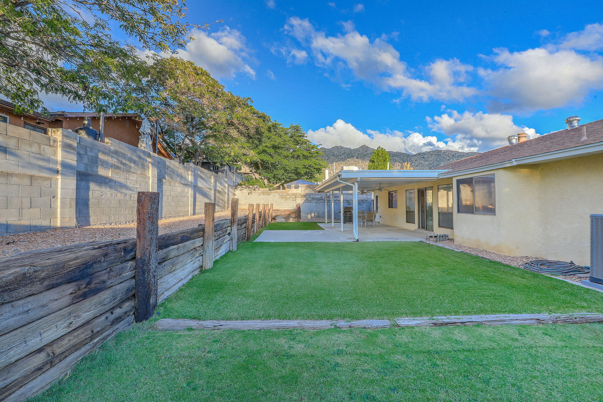 14307 Camino Del Rey NE