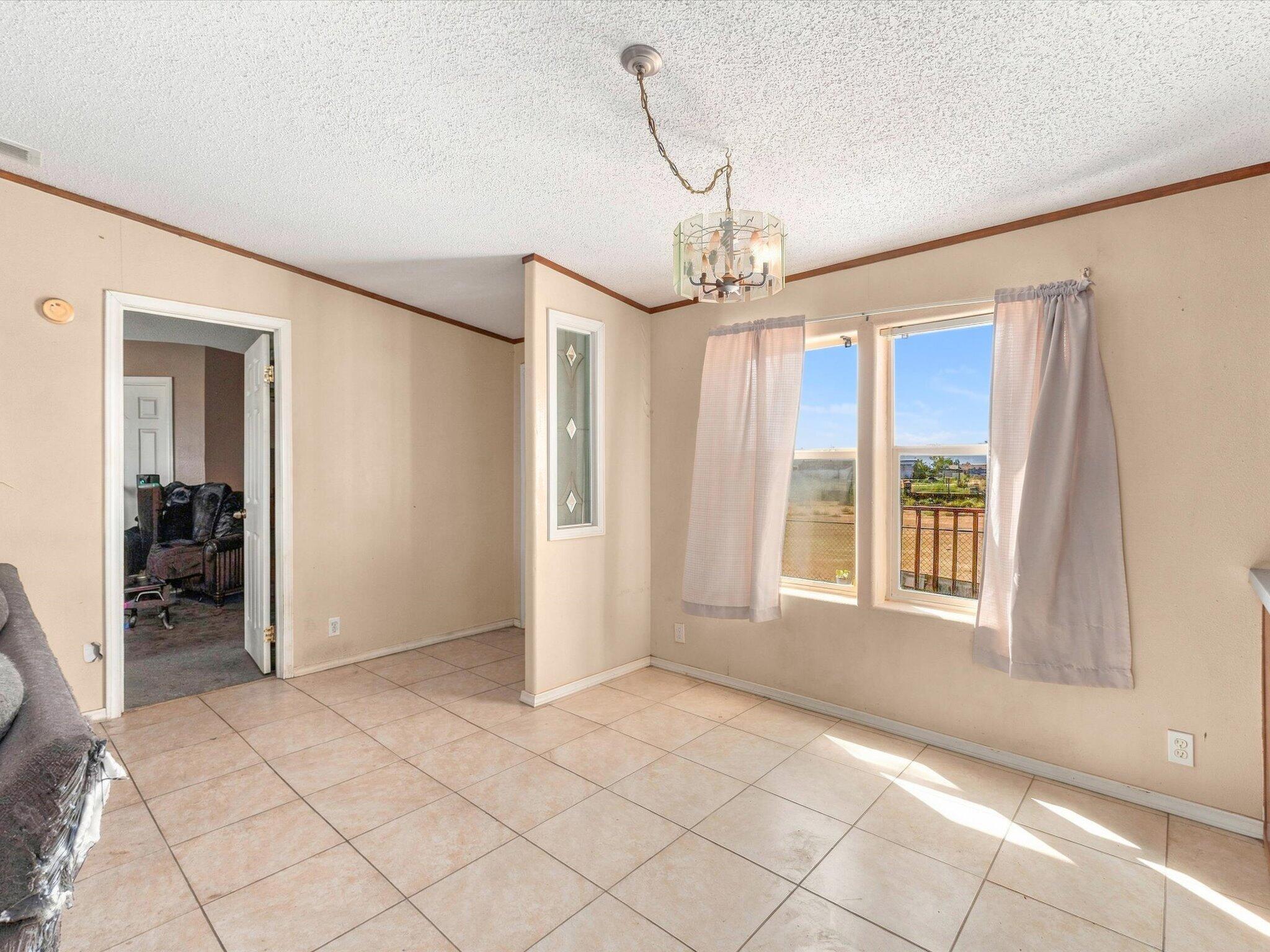 6 San Miguel Avenue