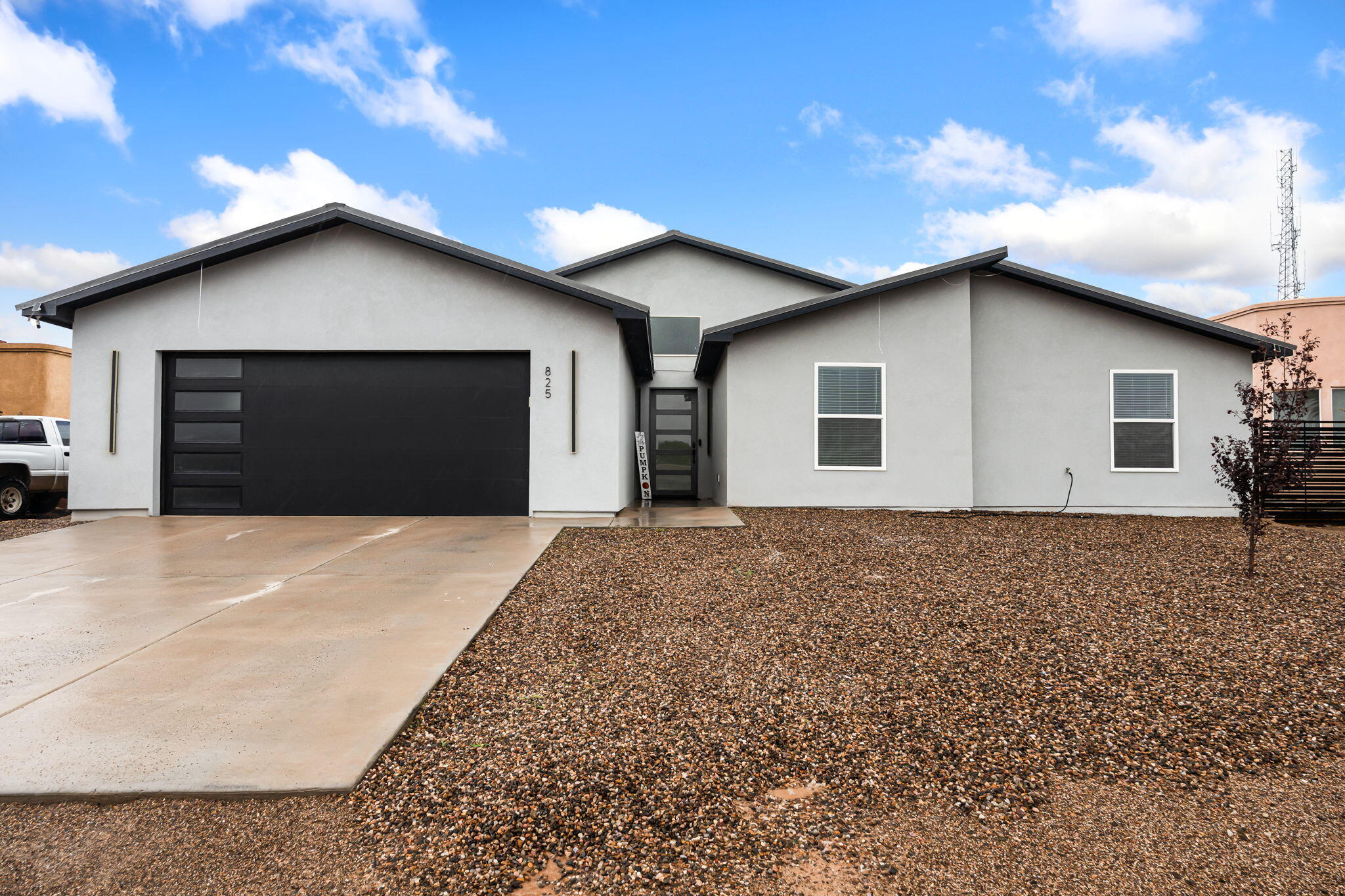 825 3rd Street NE Albuquerque NM