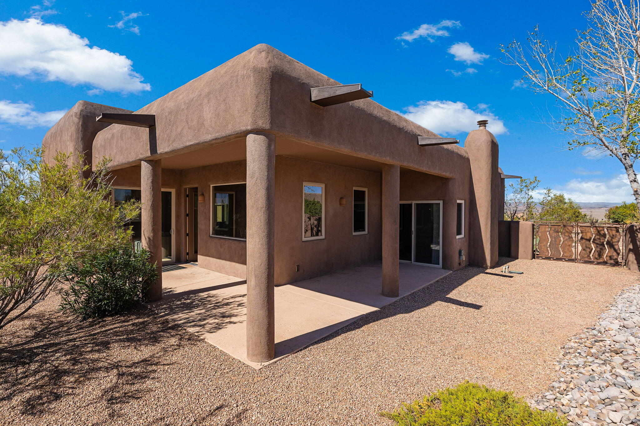 11 Mimbres Court