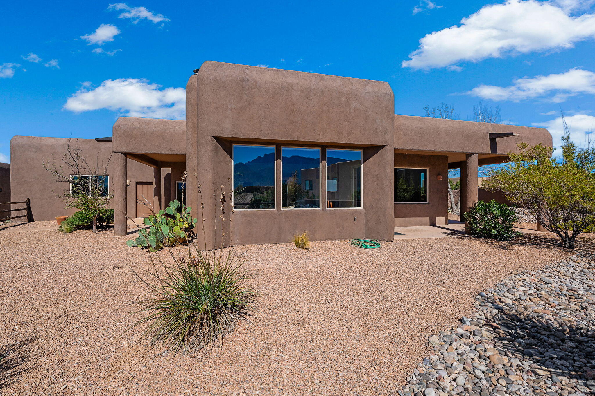 11 Mimbres Court