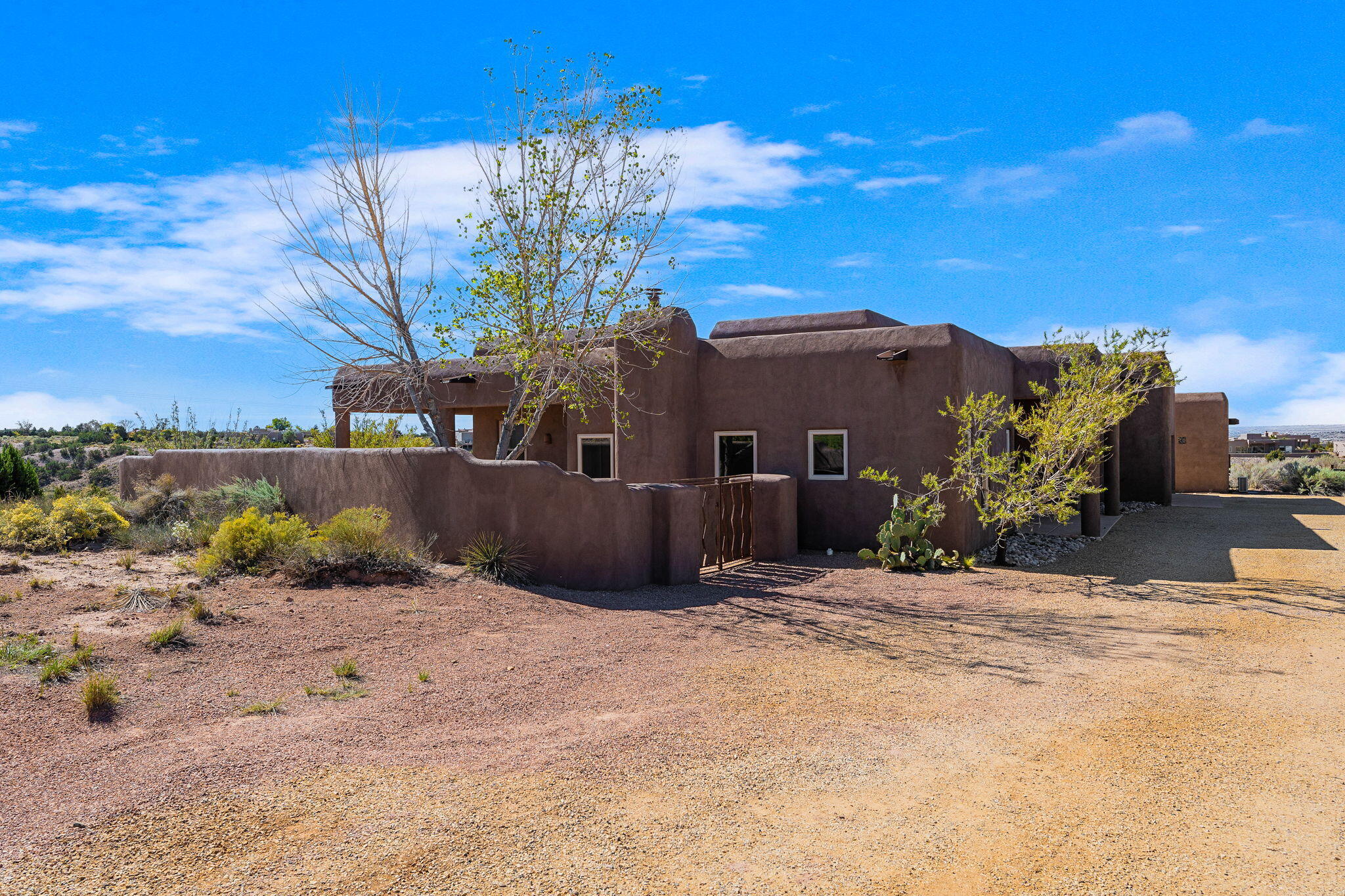 11 Mimbres Court