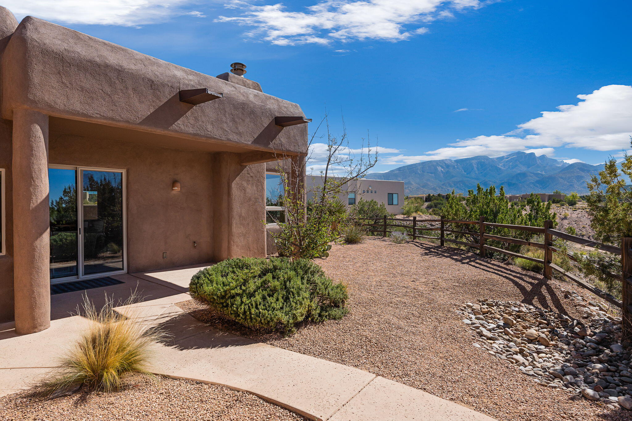 11 Mimbres Court