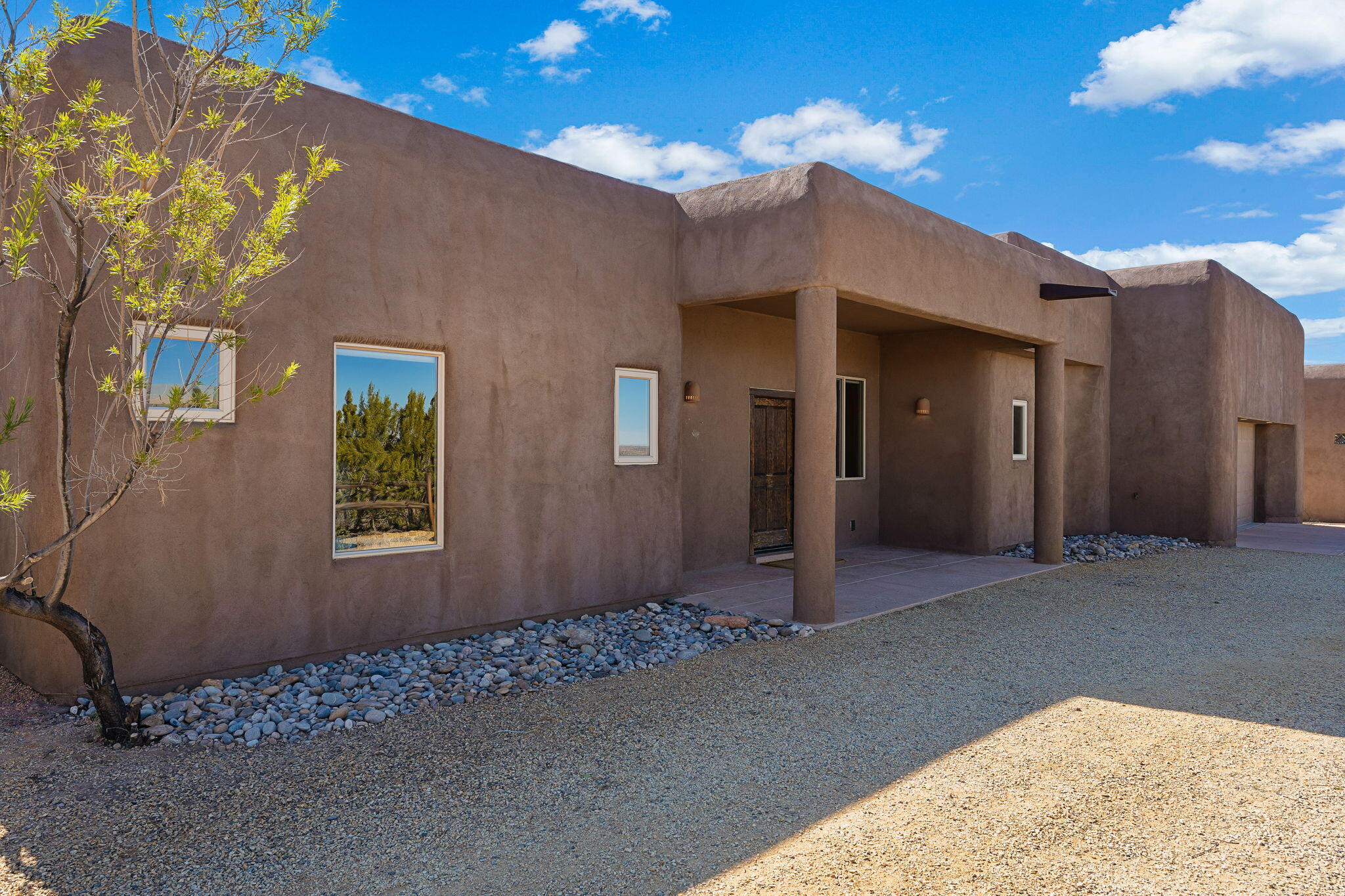 11 Mimbres Court