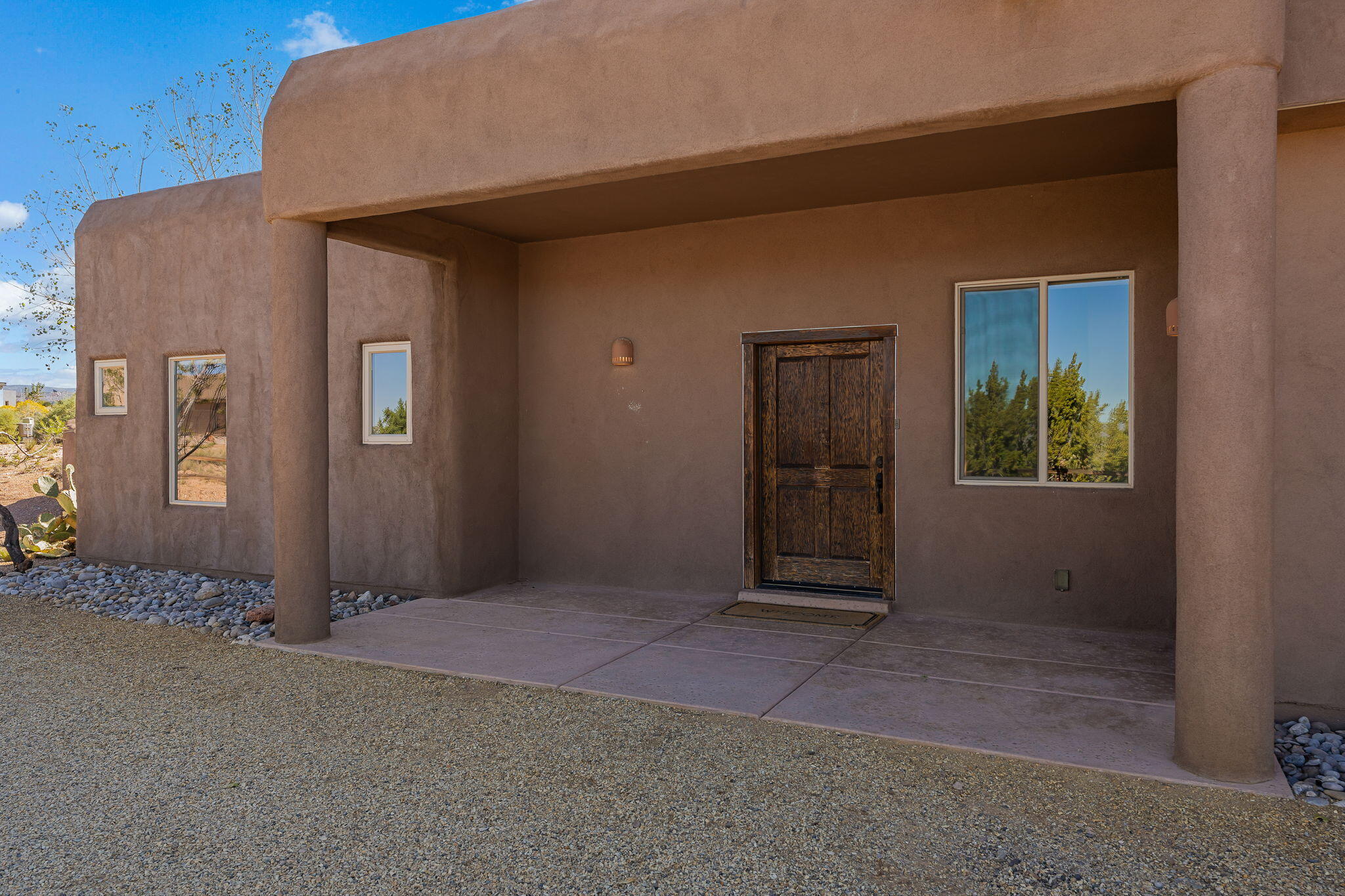 11 Mimbres Court