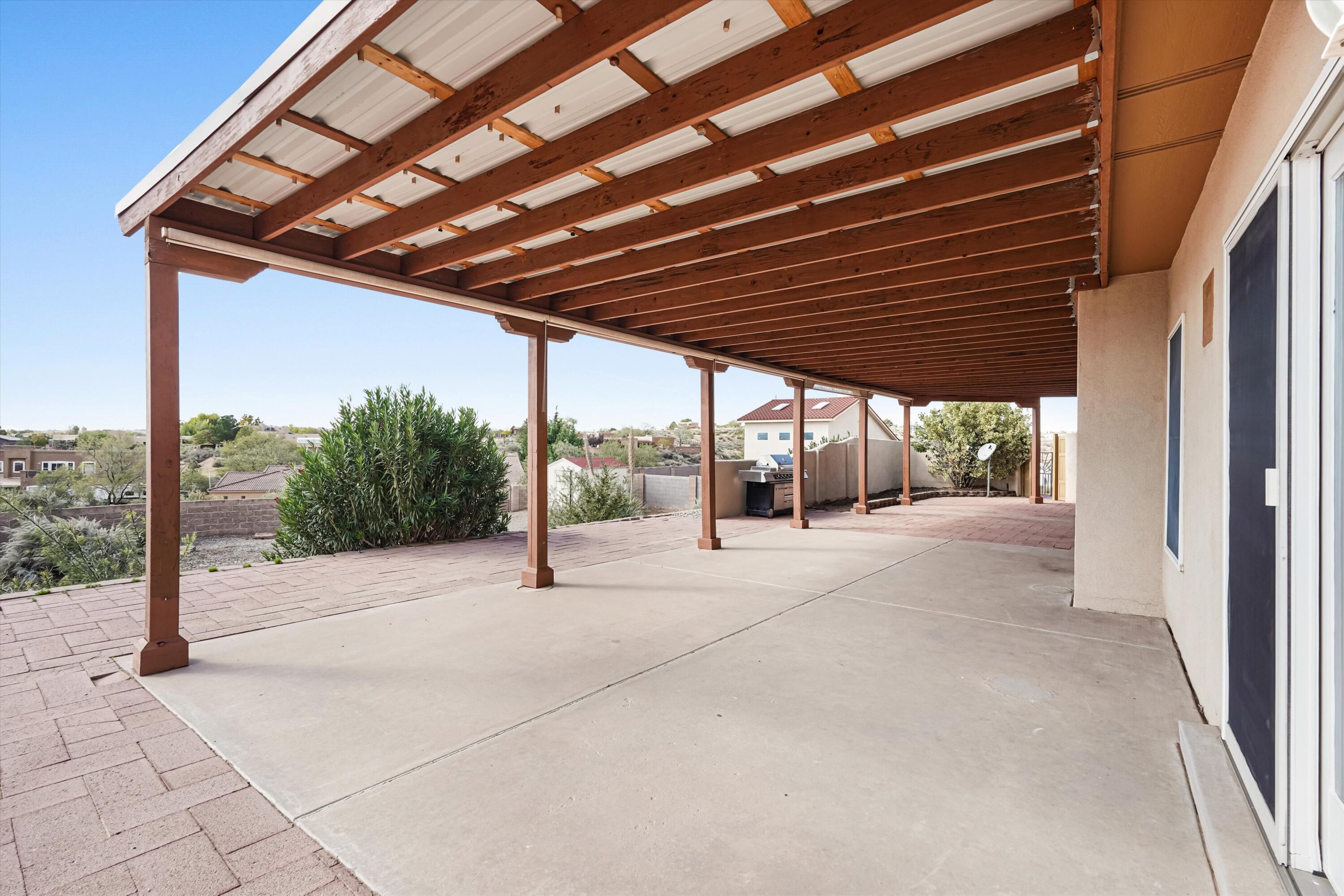 6104 Rio Norte Drive NE