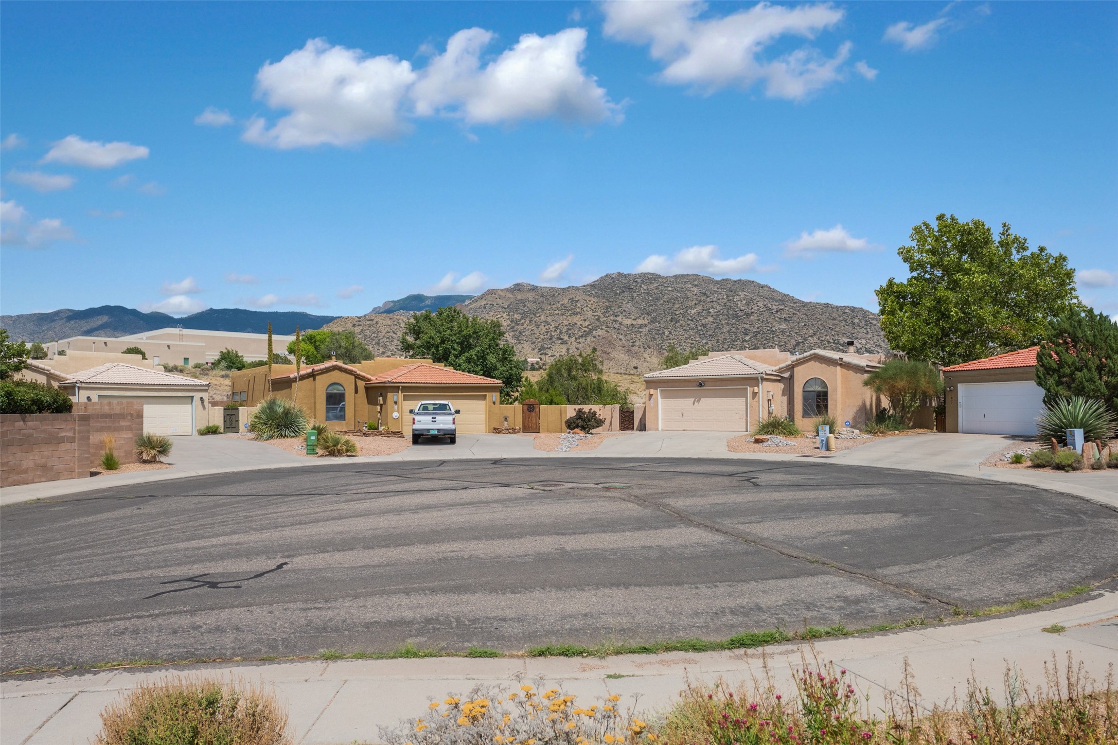 415 Serenity Court SE