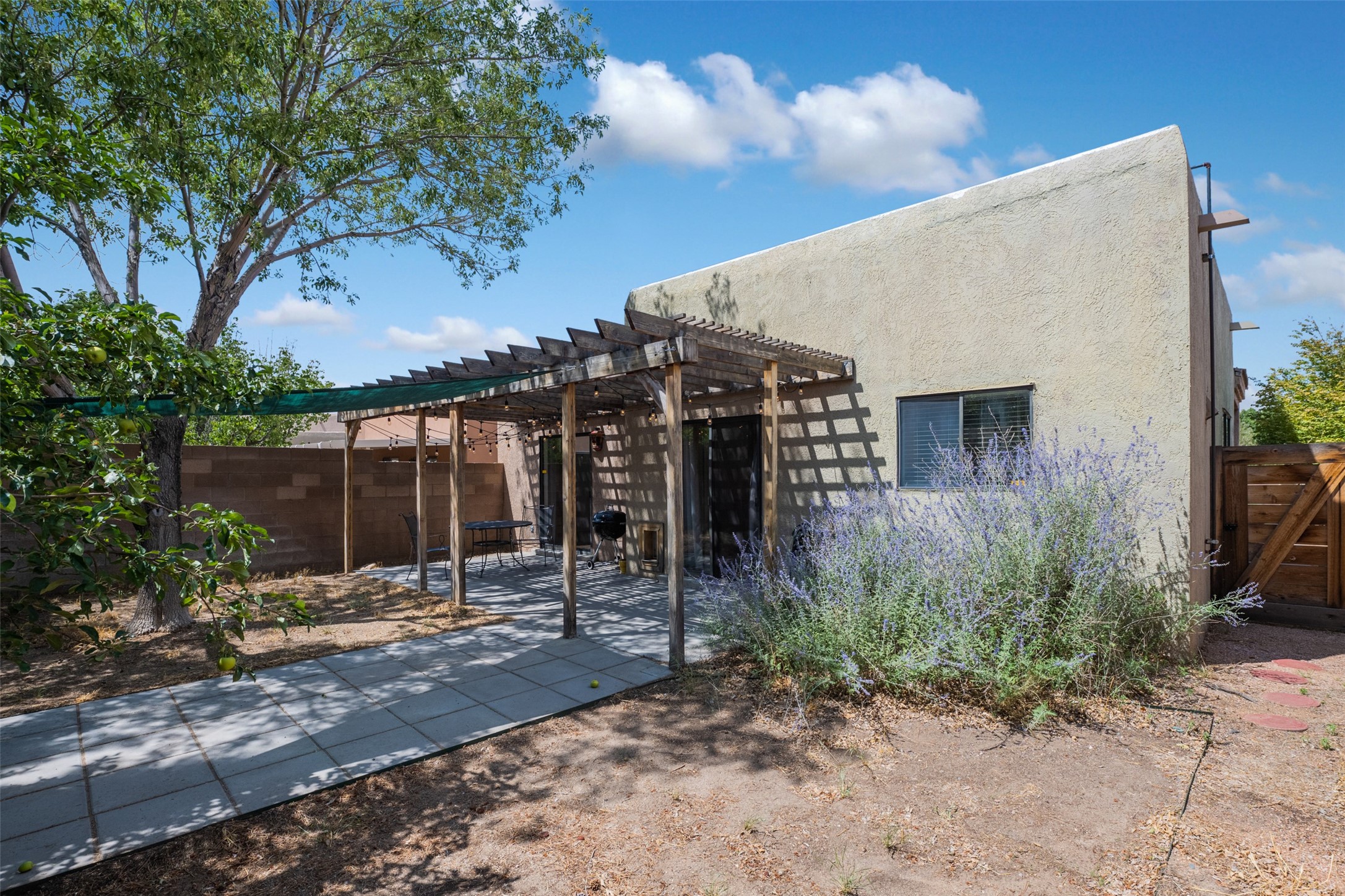 415 Serenity Court SE