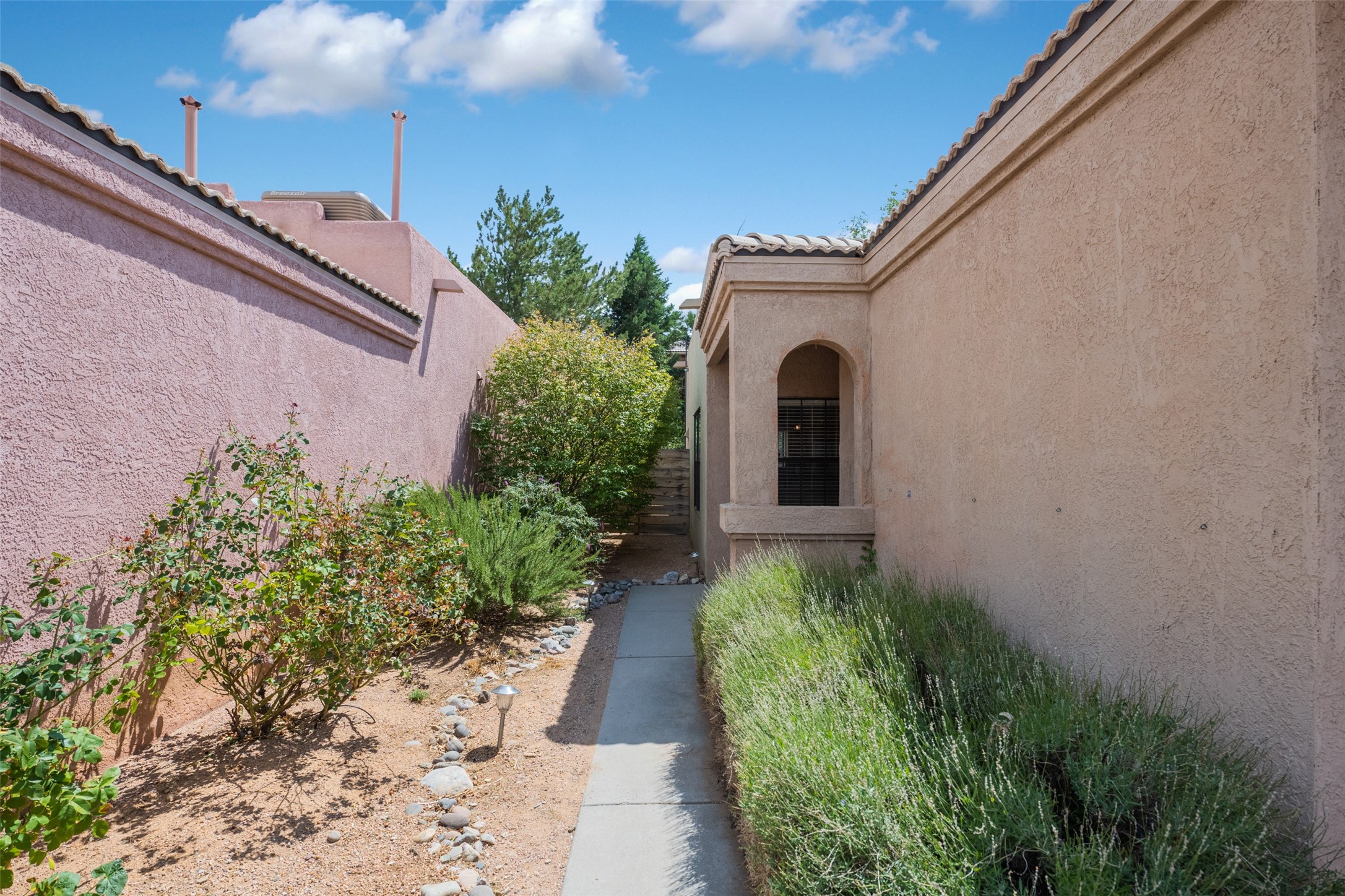 415 Serenity Court SE