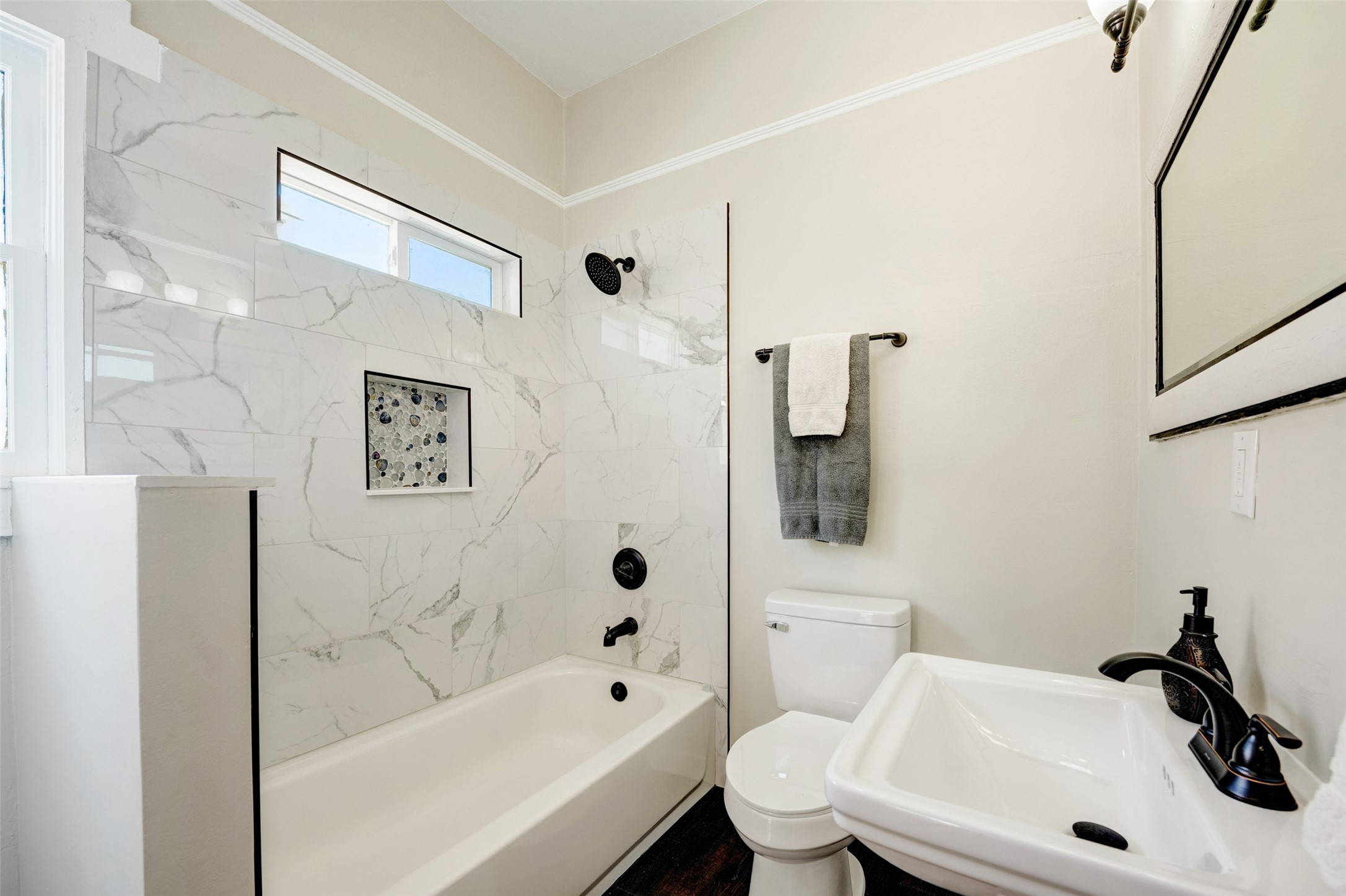 1214 Walter Street SE