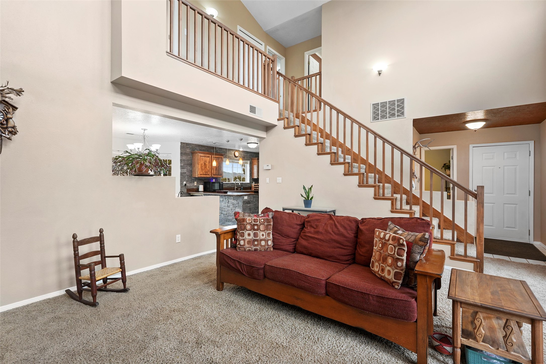 10 Anne Court