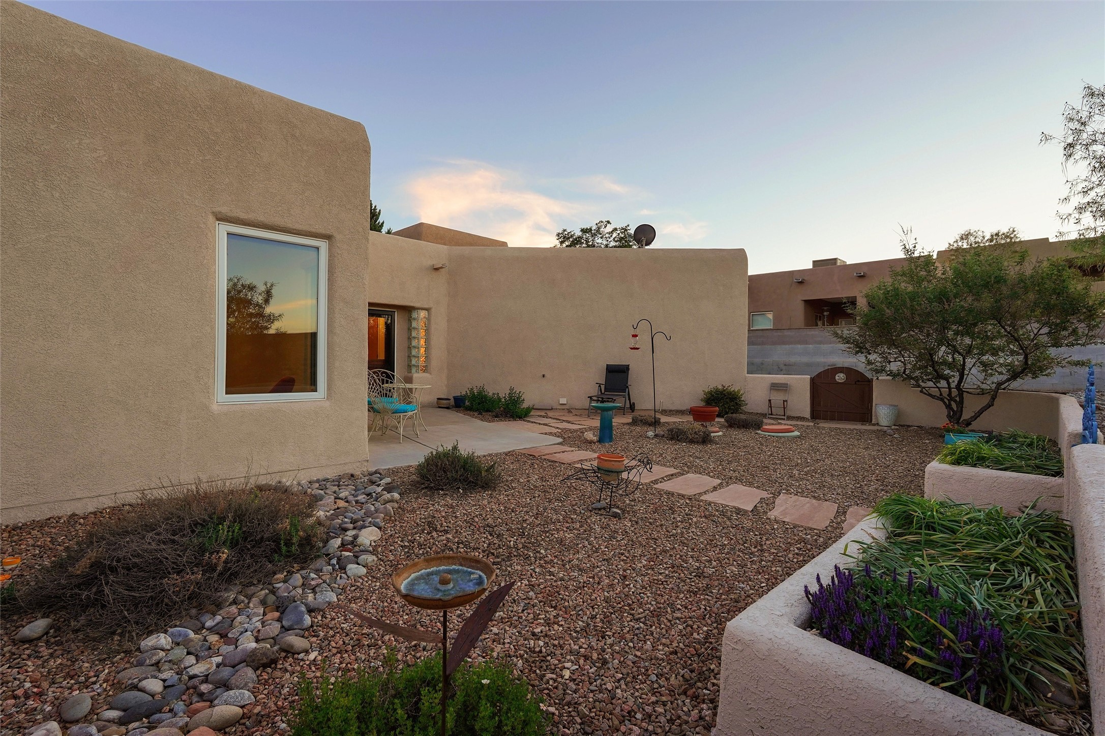 6115 La Paz Road NE
