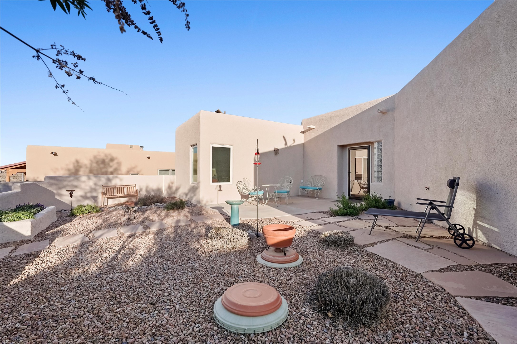 6115 La Paz Road NE