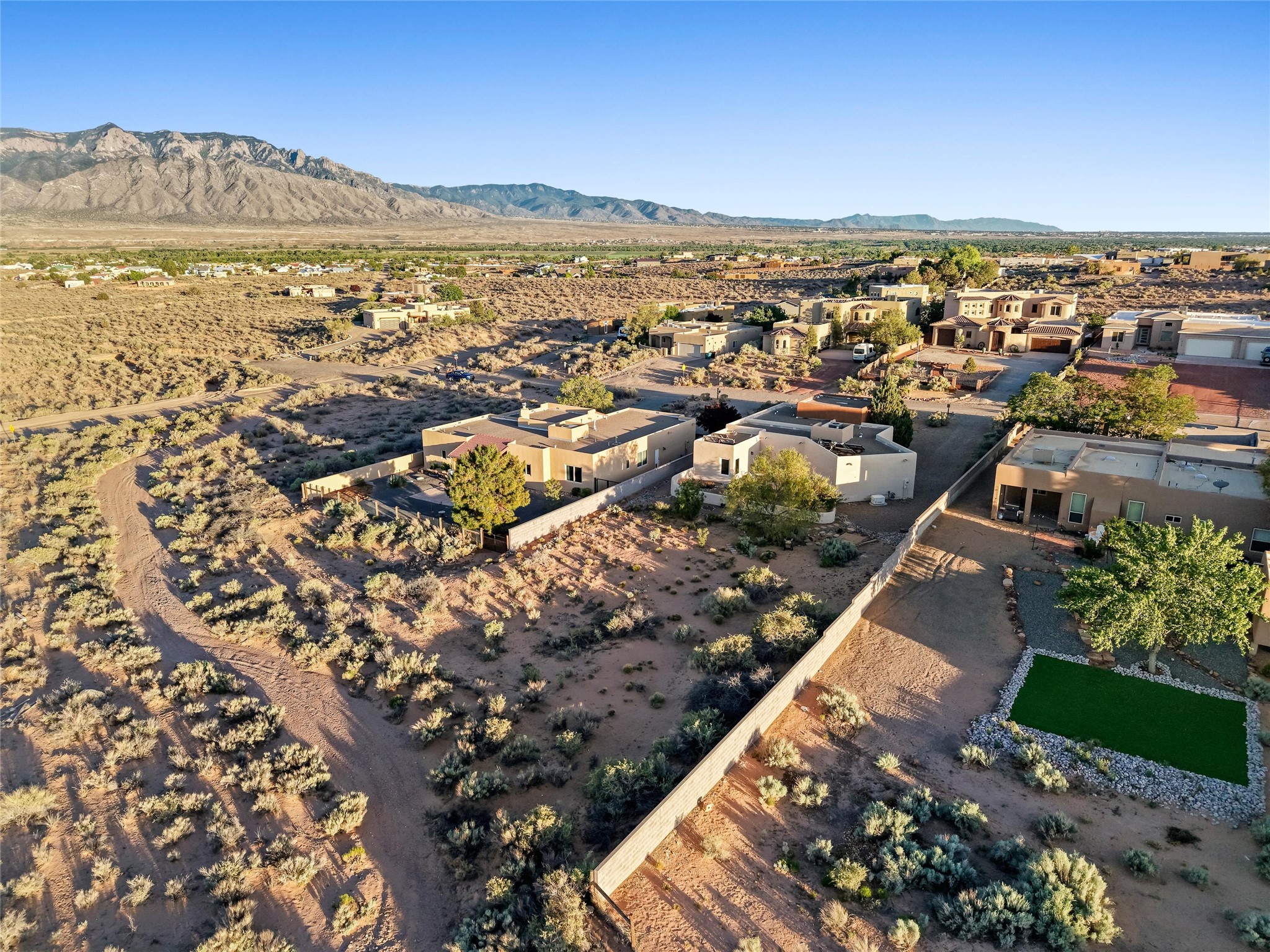 6115 La Paz Road NE