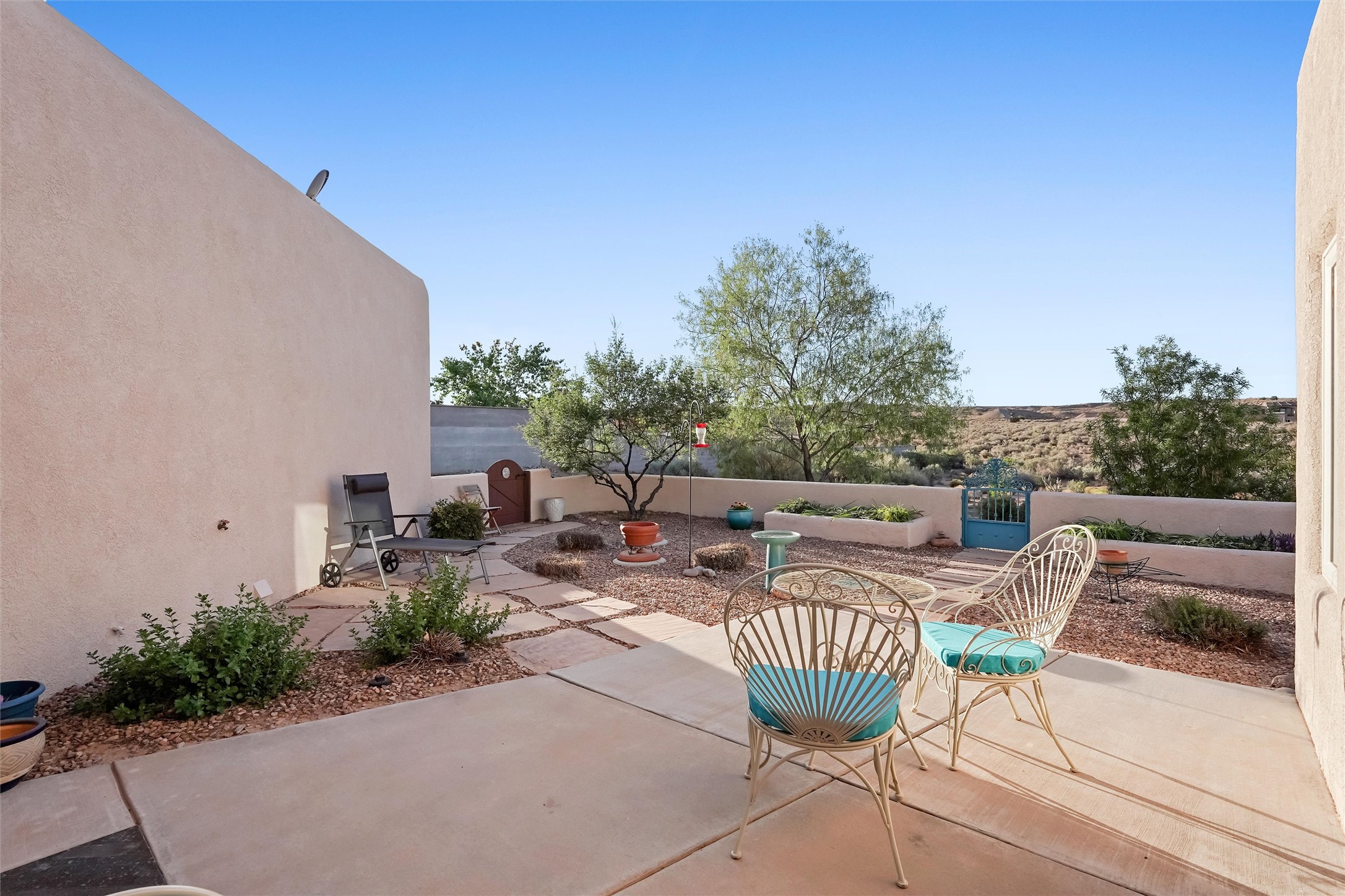 6115 La Paz Road NE