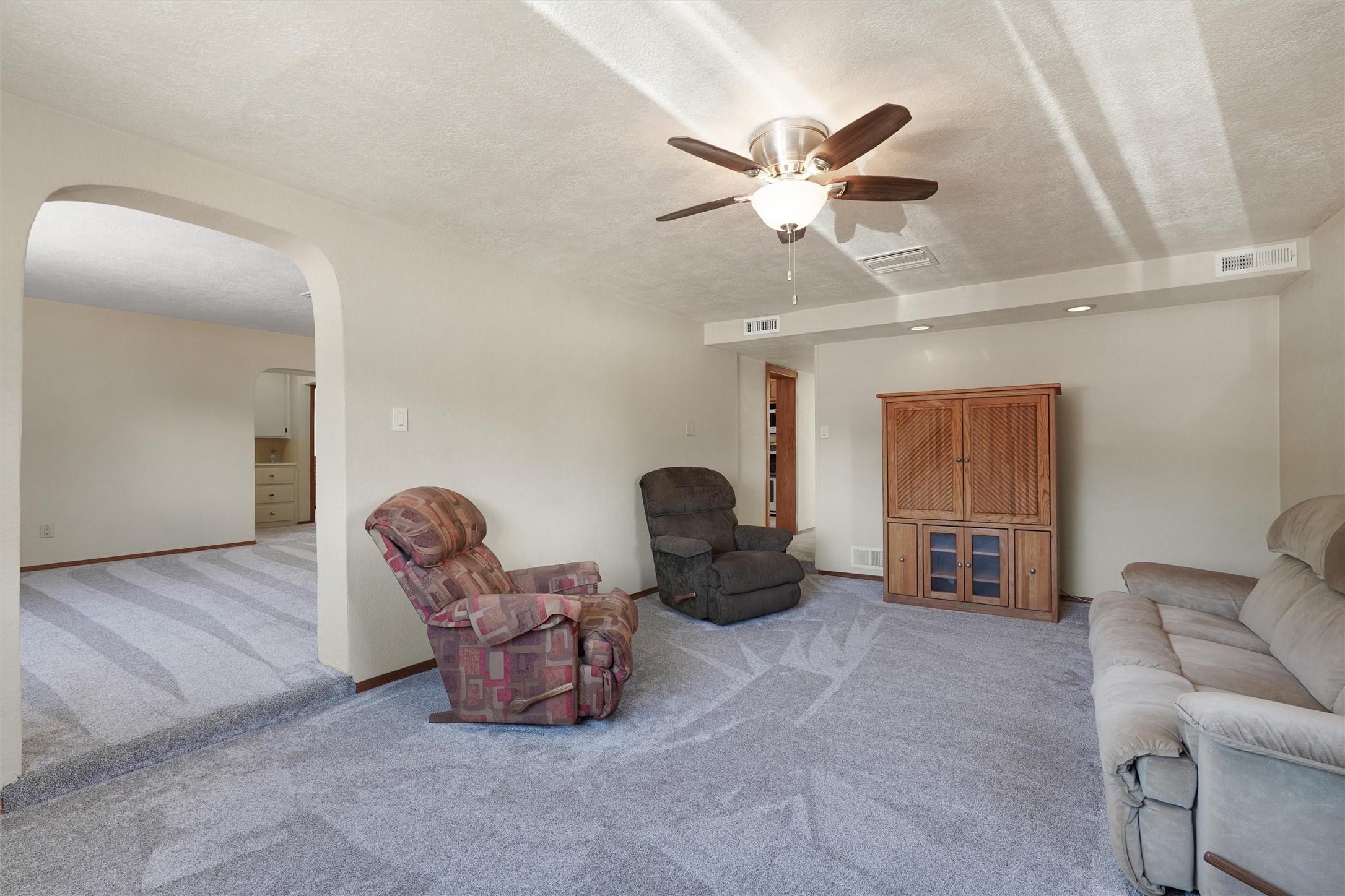 2729 Aliso Drive NE