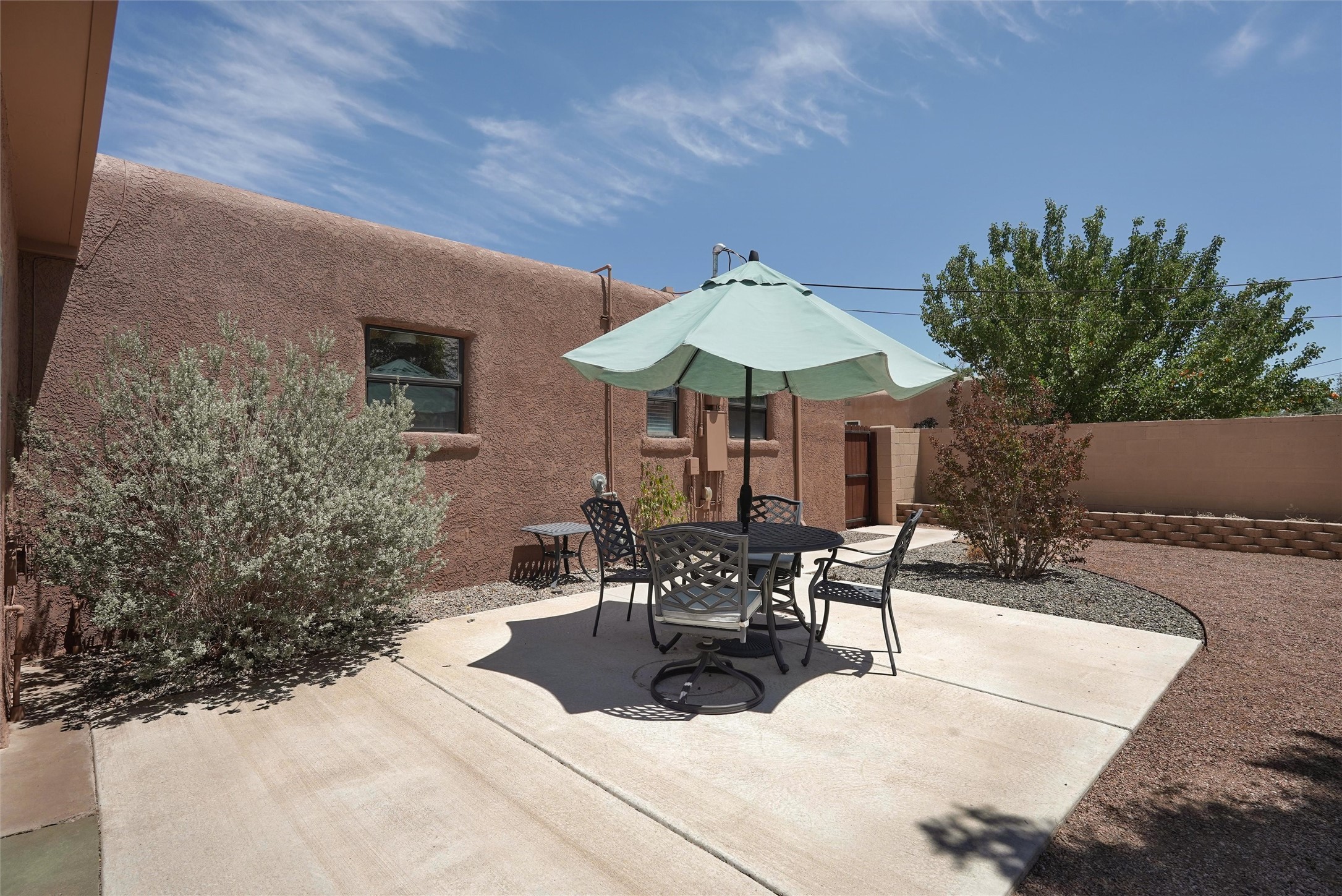 2729 Aliso Drive NE