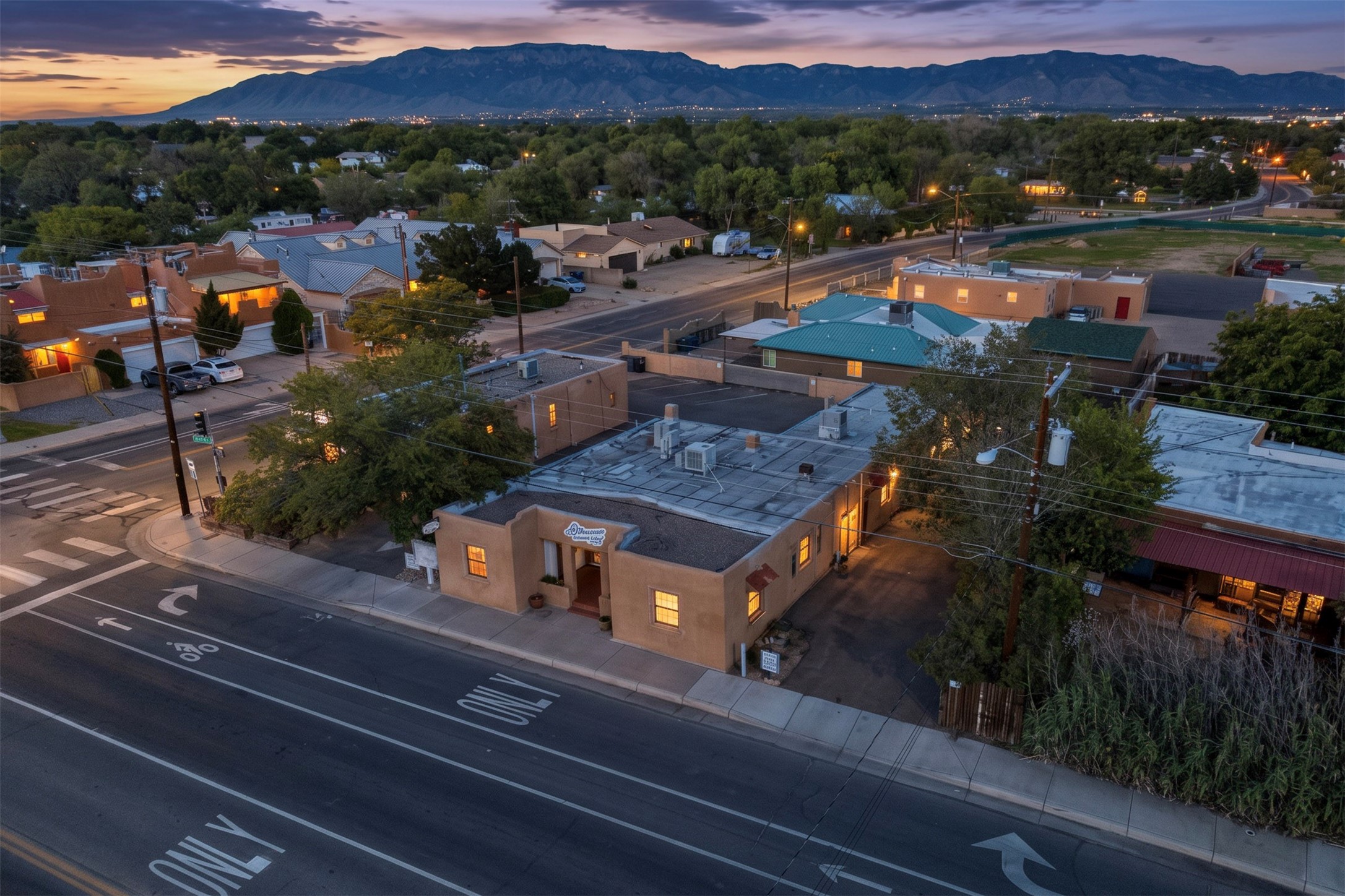 3846-3848 Rio Grande Boulevard NW