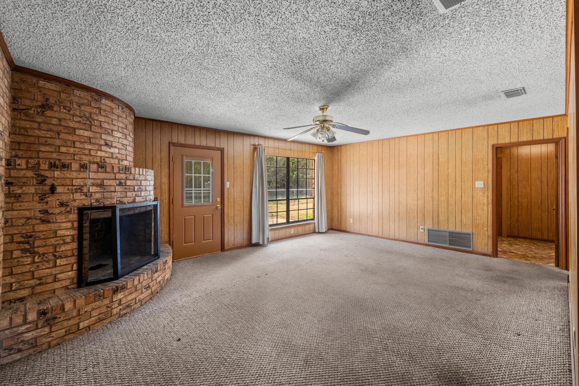 300 Adaway Ln