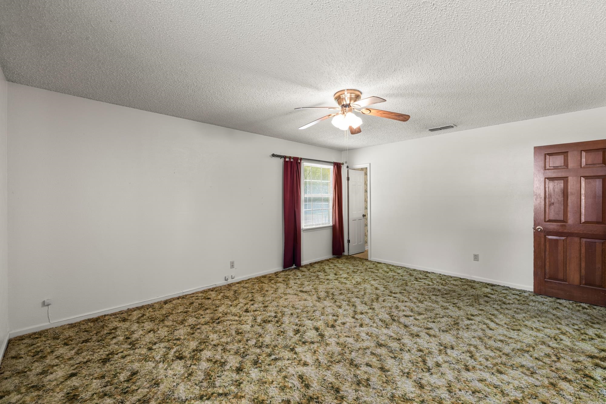 300 Adaway Ln