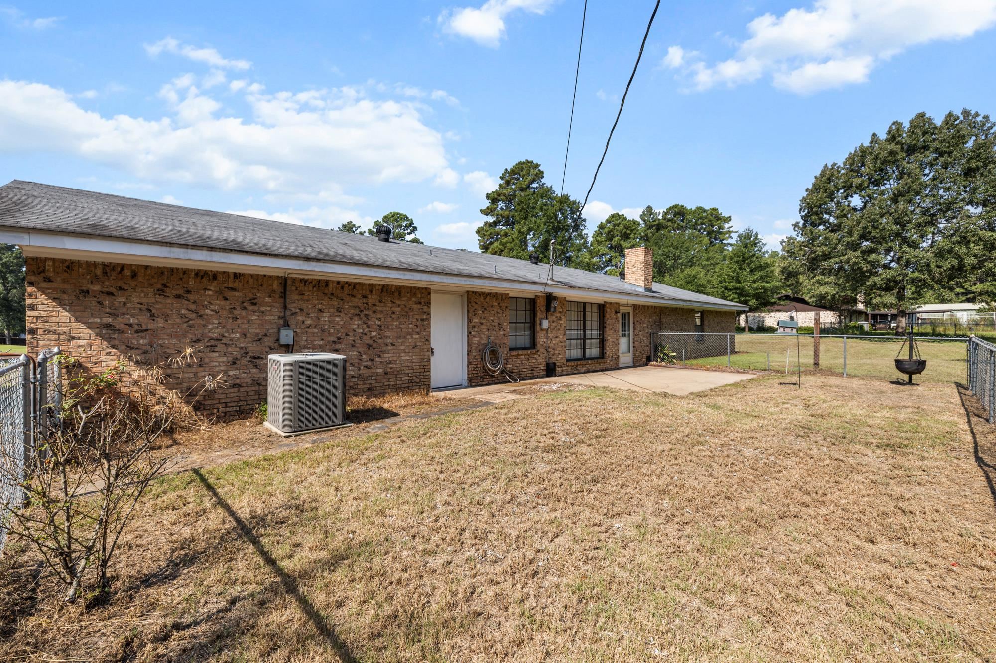 300 Adaway Ln