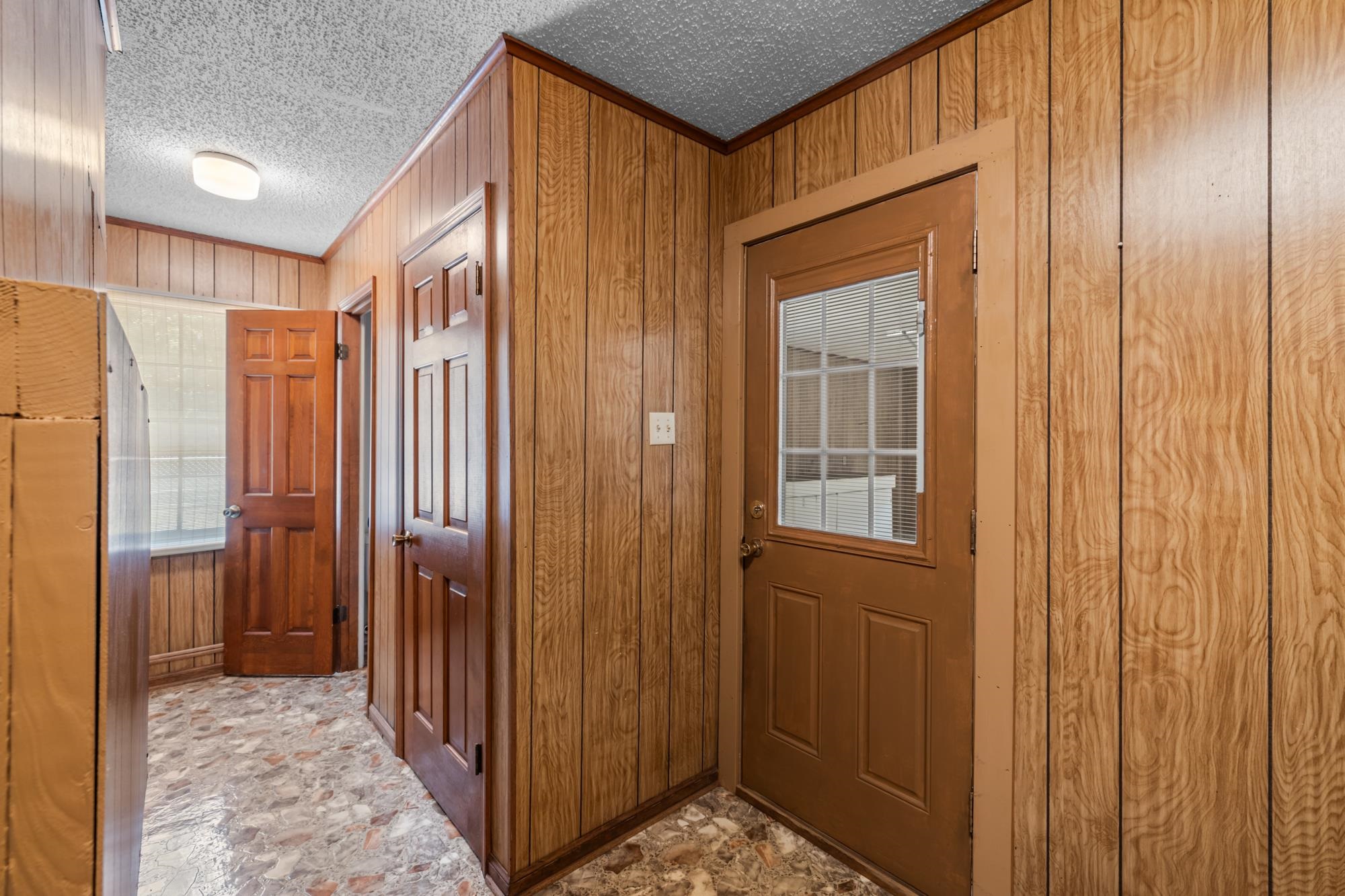 300 Adaway Ln