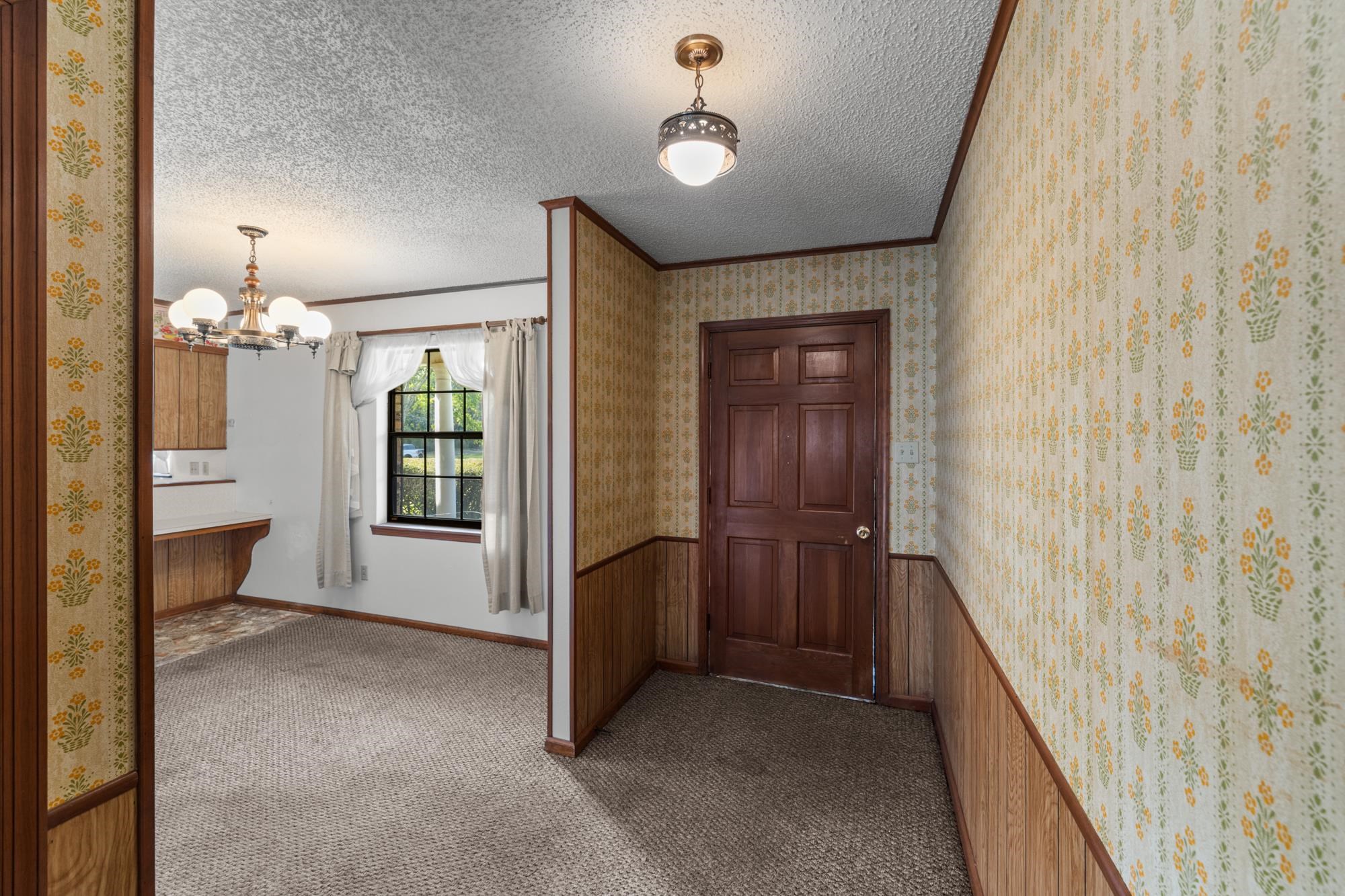 300 Adaway Ln